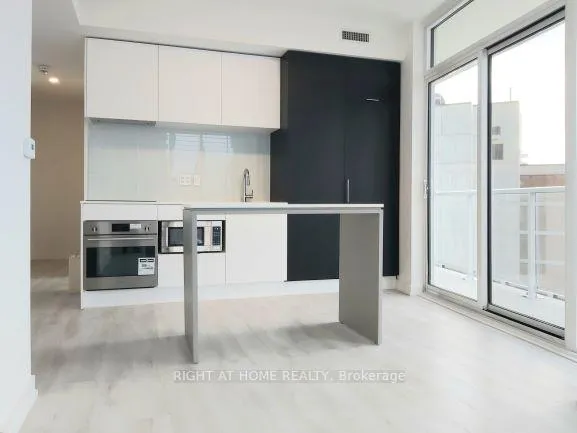 Photo 4 of Unit 1312, 33 Helendale Avenue, Toronto, Yonge-Eglinton — HOMEH