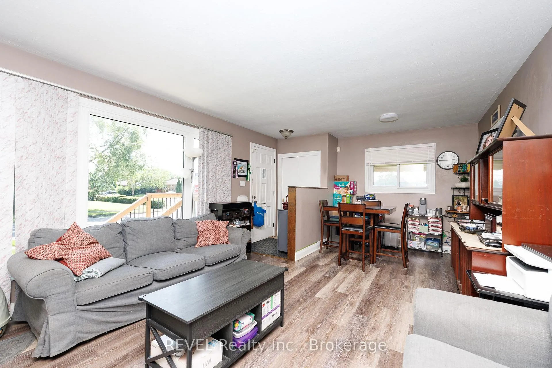 Photo 8 of 6945 Douglas Street, Niagara Falls, Arad/Fallsview — HOMEH