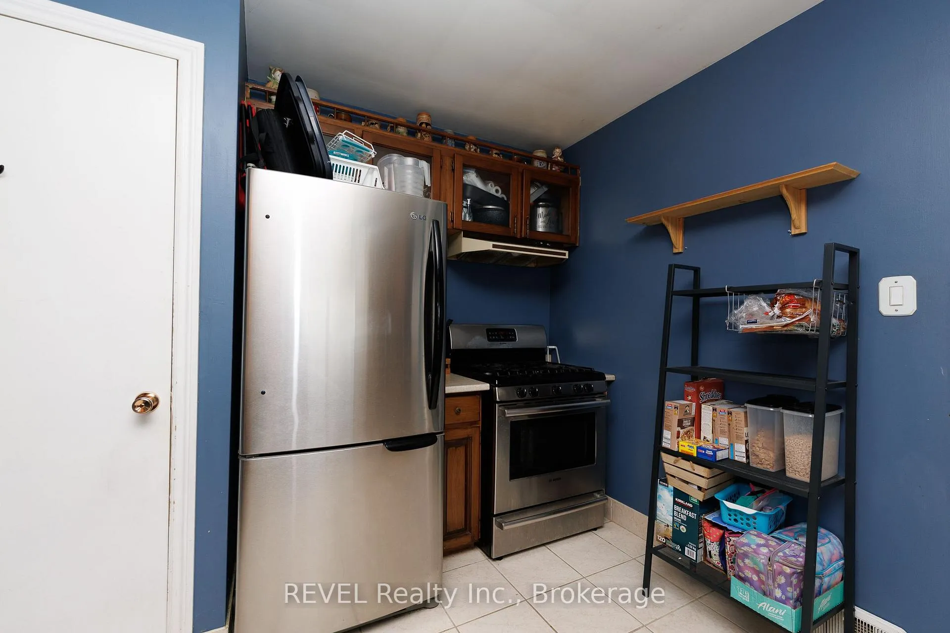 Photo 17 of 6945 Douglas Street, Niagara Falls, Arad/Fallsview — HOMEH