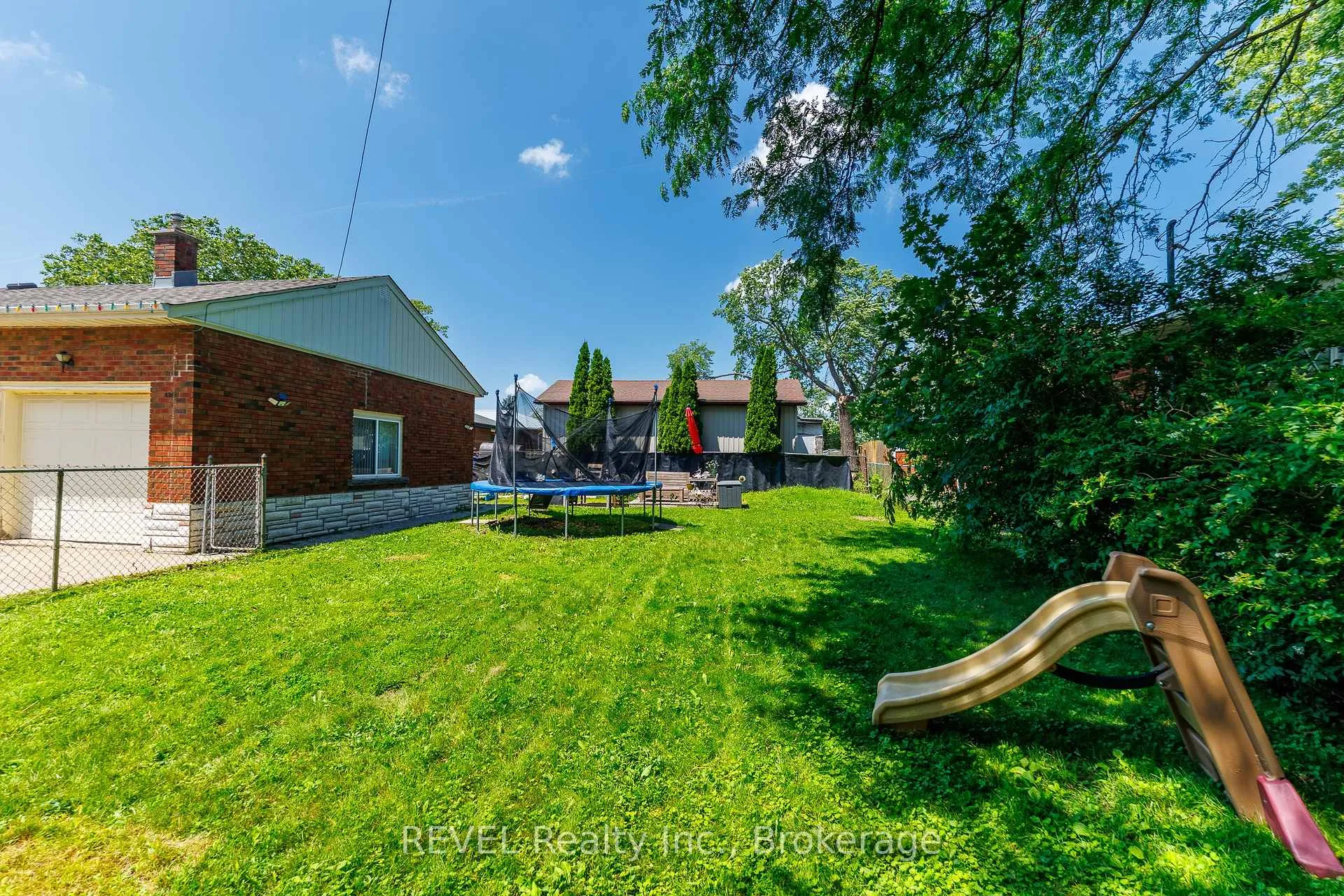 Photo 23 of 6945 Douglas Street, Niagara Falls, Arad/Fallsview — HOMEH