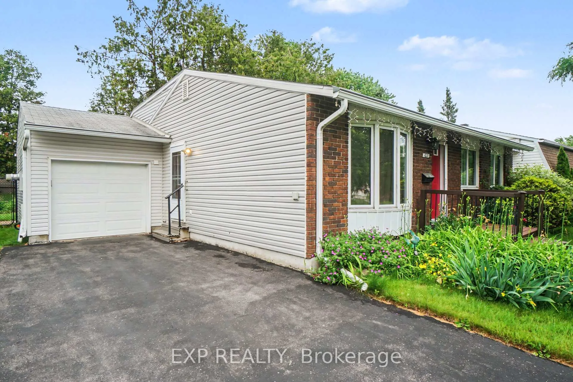 Photo 6 of 1021 Cadboro Road, Ottawa, Carson Grove — HOMEH