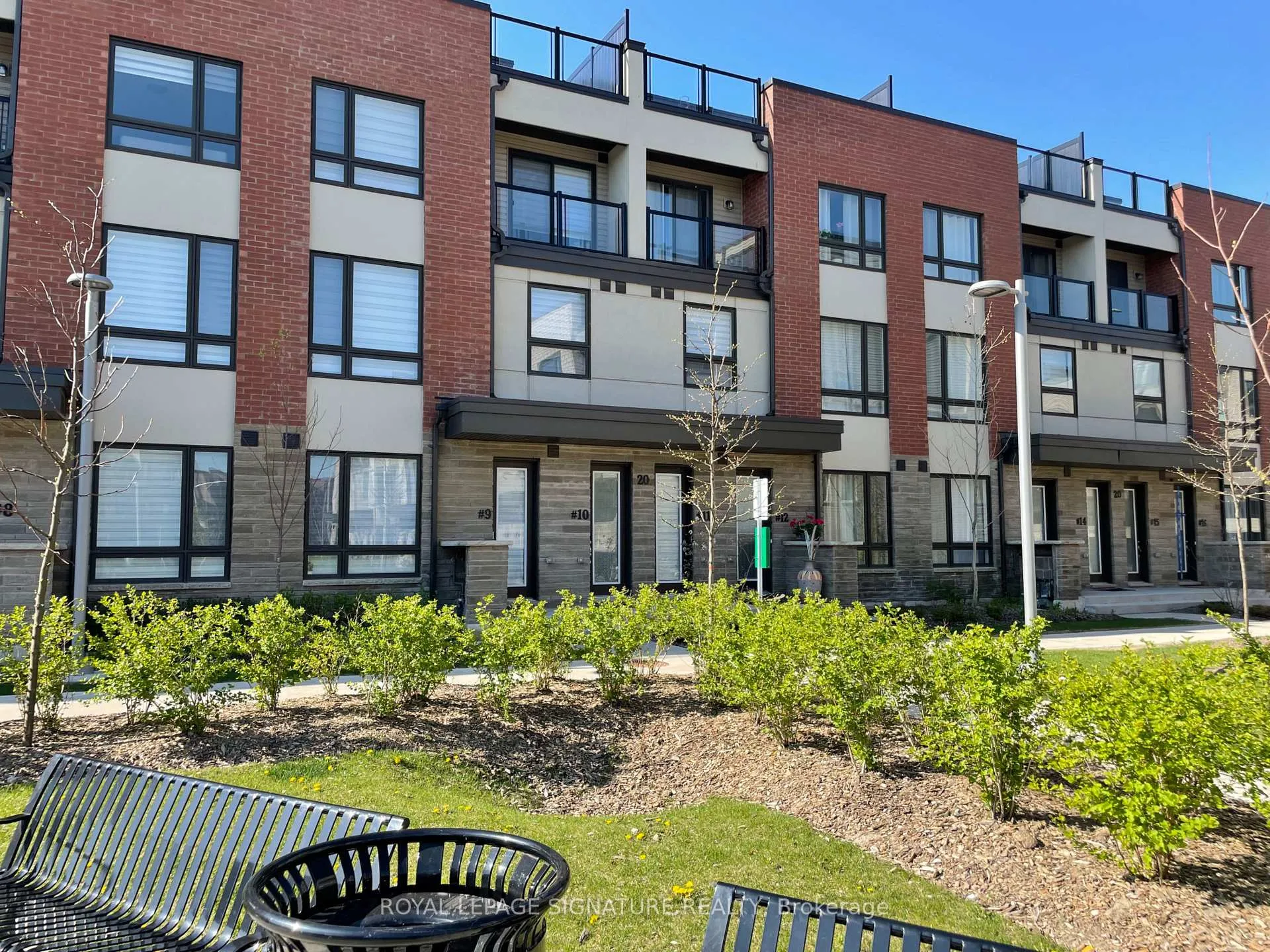 Photo 4 of Unit 11, 20 WoodStream Drive, Etobicoke, West Humber-Clairville — HOMEH