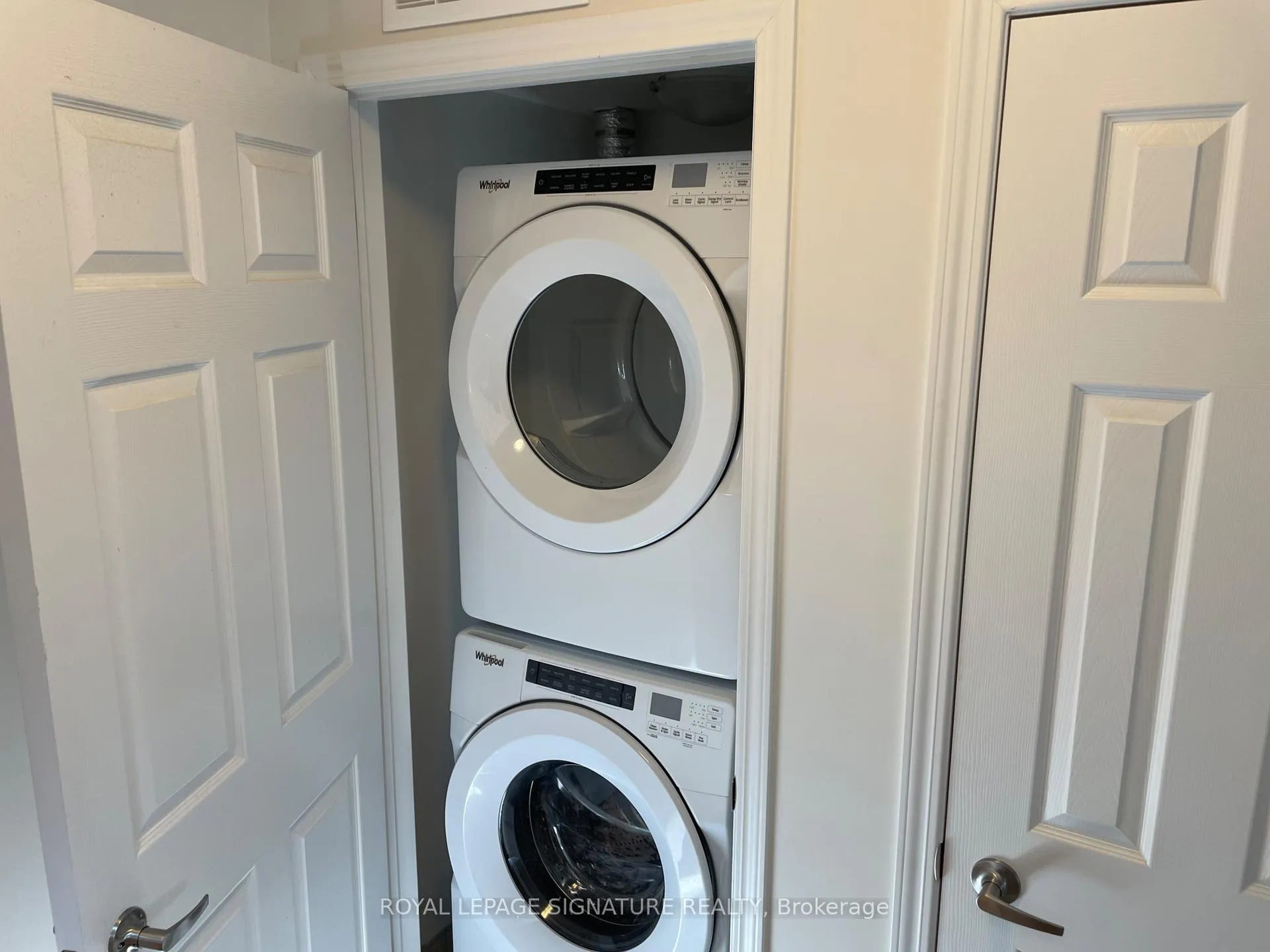 Photo 12 of Unit 11, 20 WoodStream Drive, Etobicoke, West Humber-Clairville — HOMEH