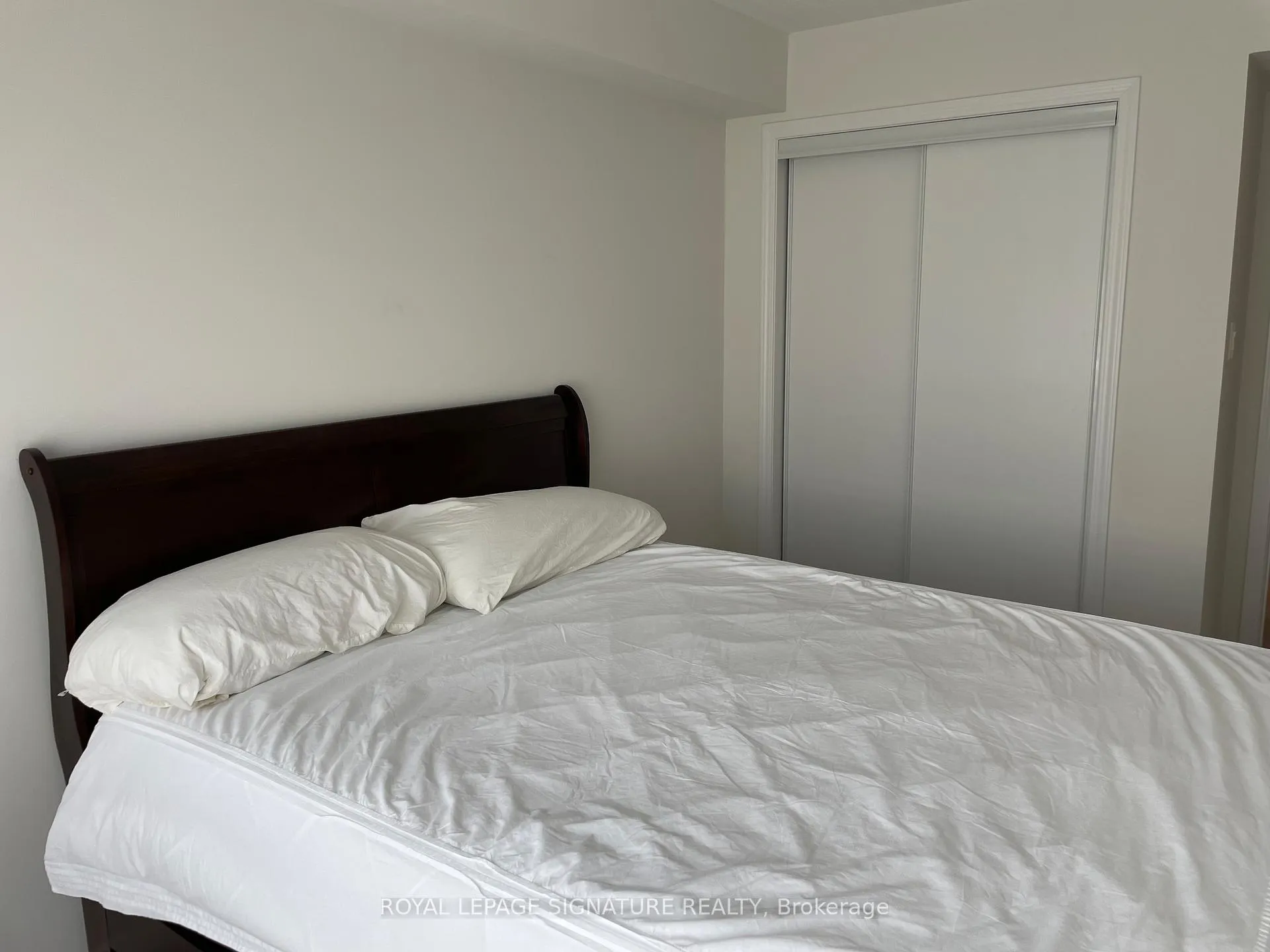Photo 13 of Unit 11, 20 WoodStream Drive, Etobicoke, West Humber-Clairville — HOMEH