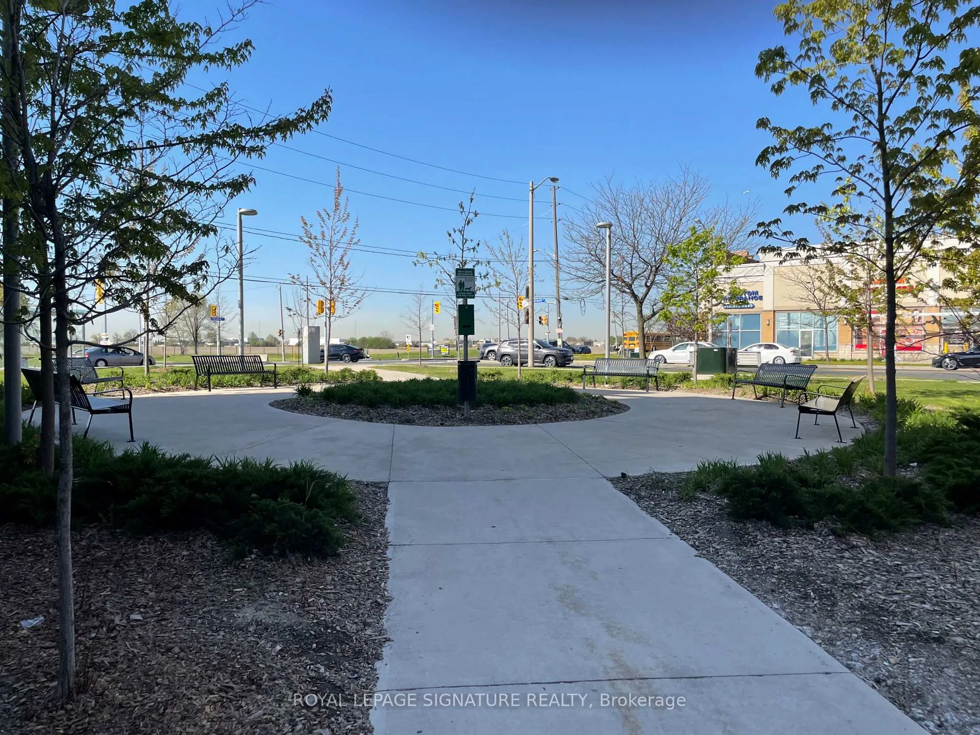 Photo 33 of Unit 11, 20 WoodStream Drive, Etobicoke, West Humber-Clairville — HOMEH