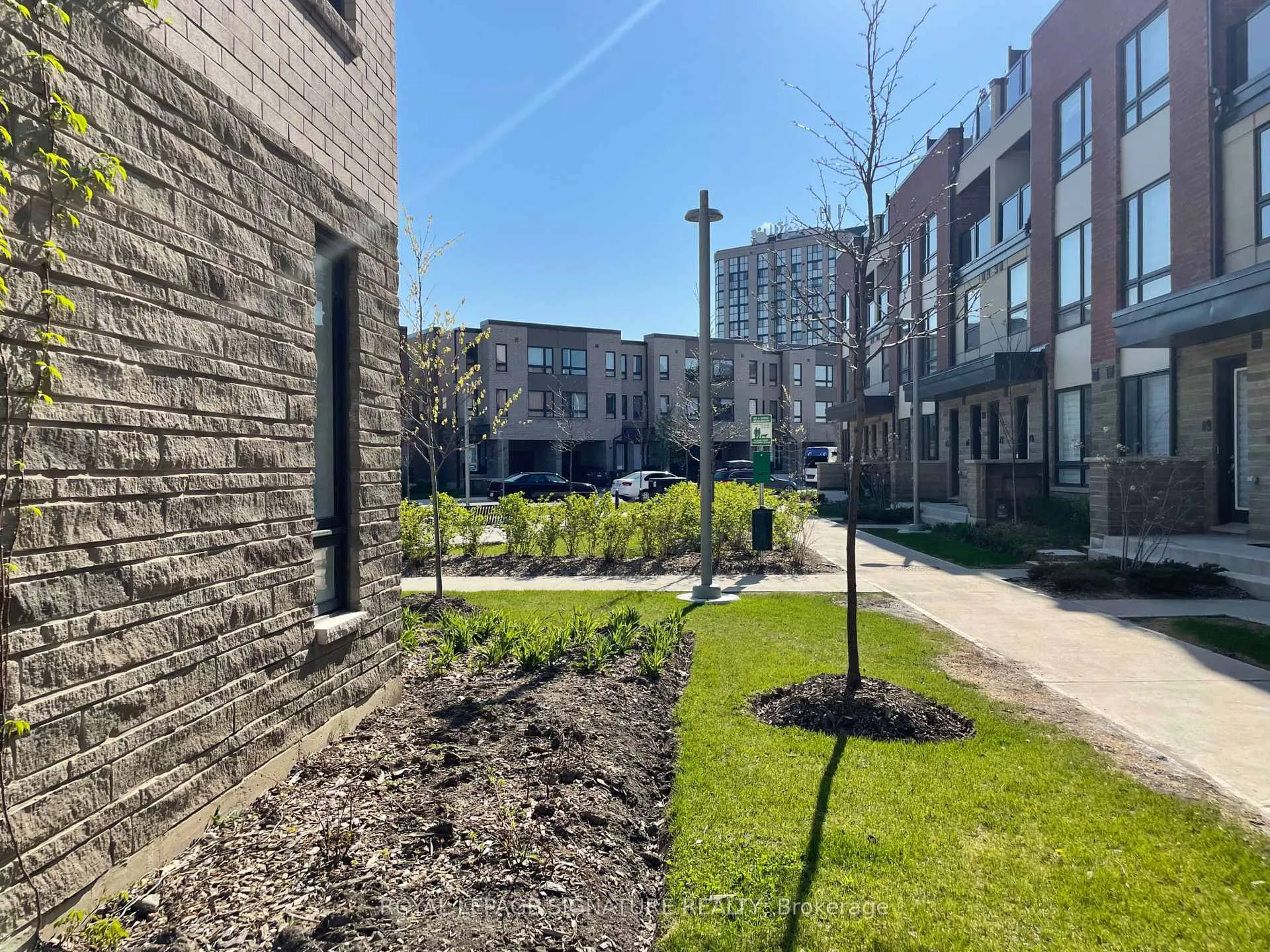 Photo 38 of Unit 11, 20 WoodStream Drive, Etobicoke, West Humber-Clairville — HOMEH