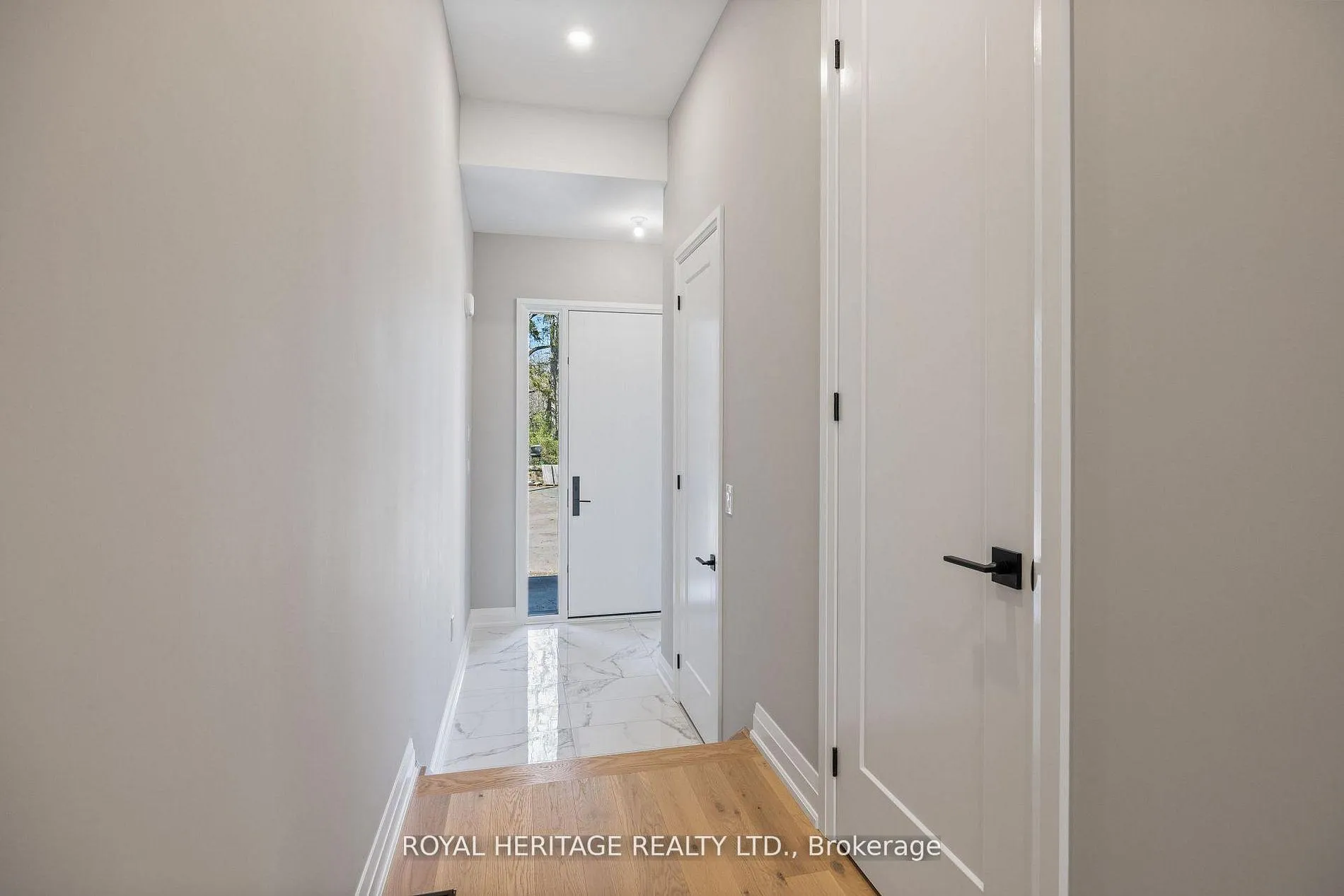 Photo 3 of 23 Inverlynn Way, Whitby, Lynde Creek — HOMEH