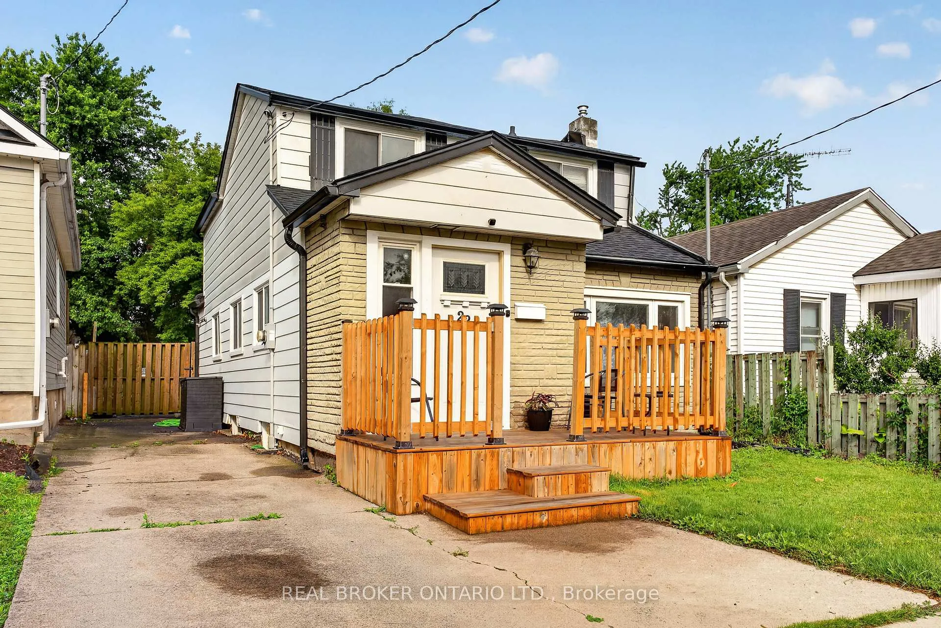 Photo 1 of 22 Edith Street, St. Catharines, Western Hill — HOMEH