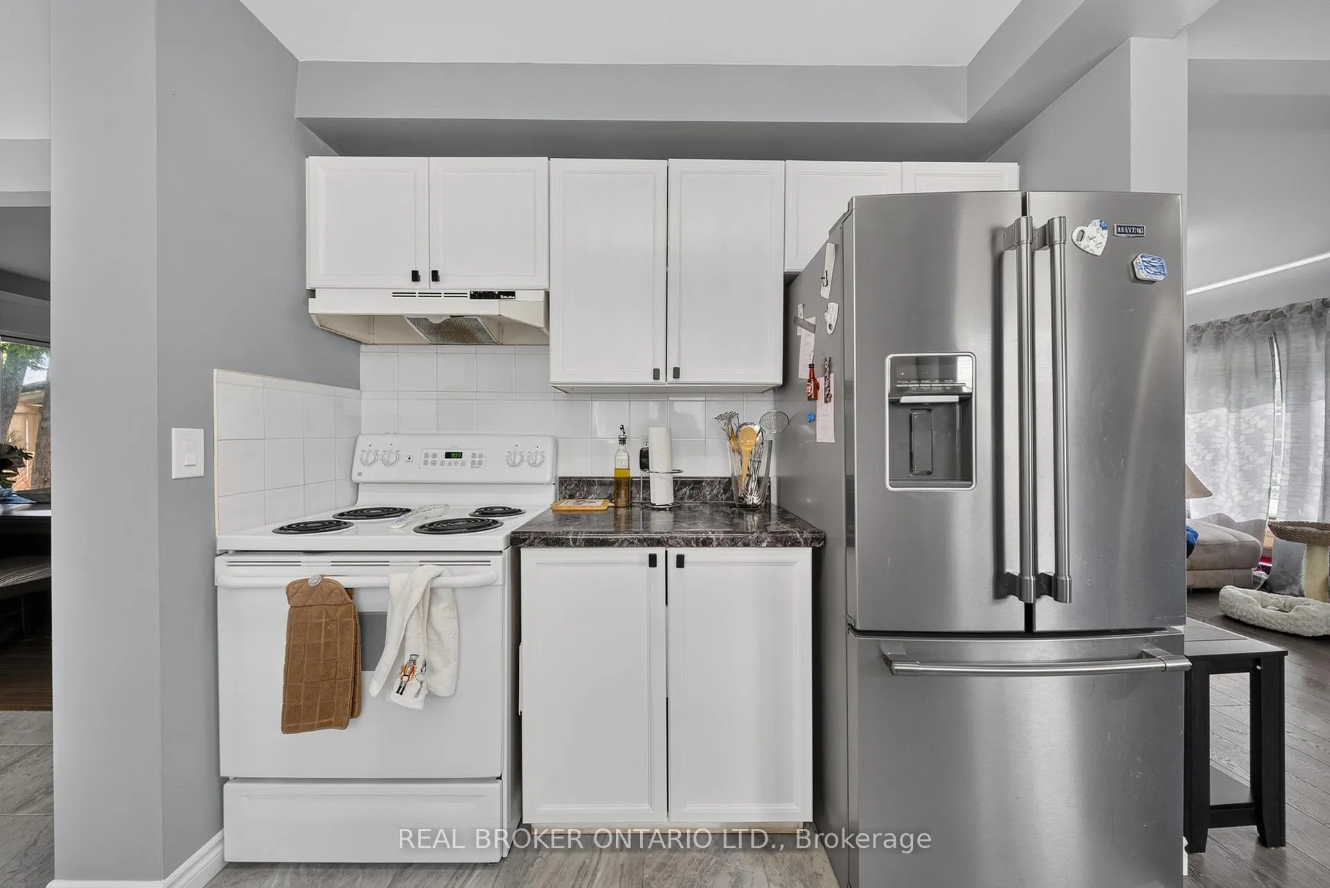 Photo 8 of 22 Edith Street, St. Catharines, Western Hill — HOMEH