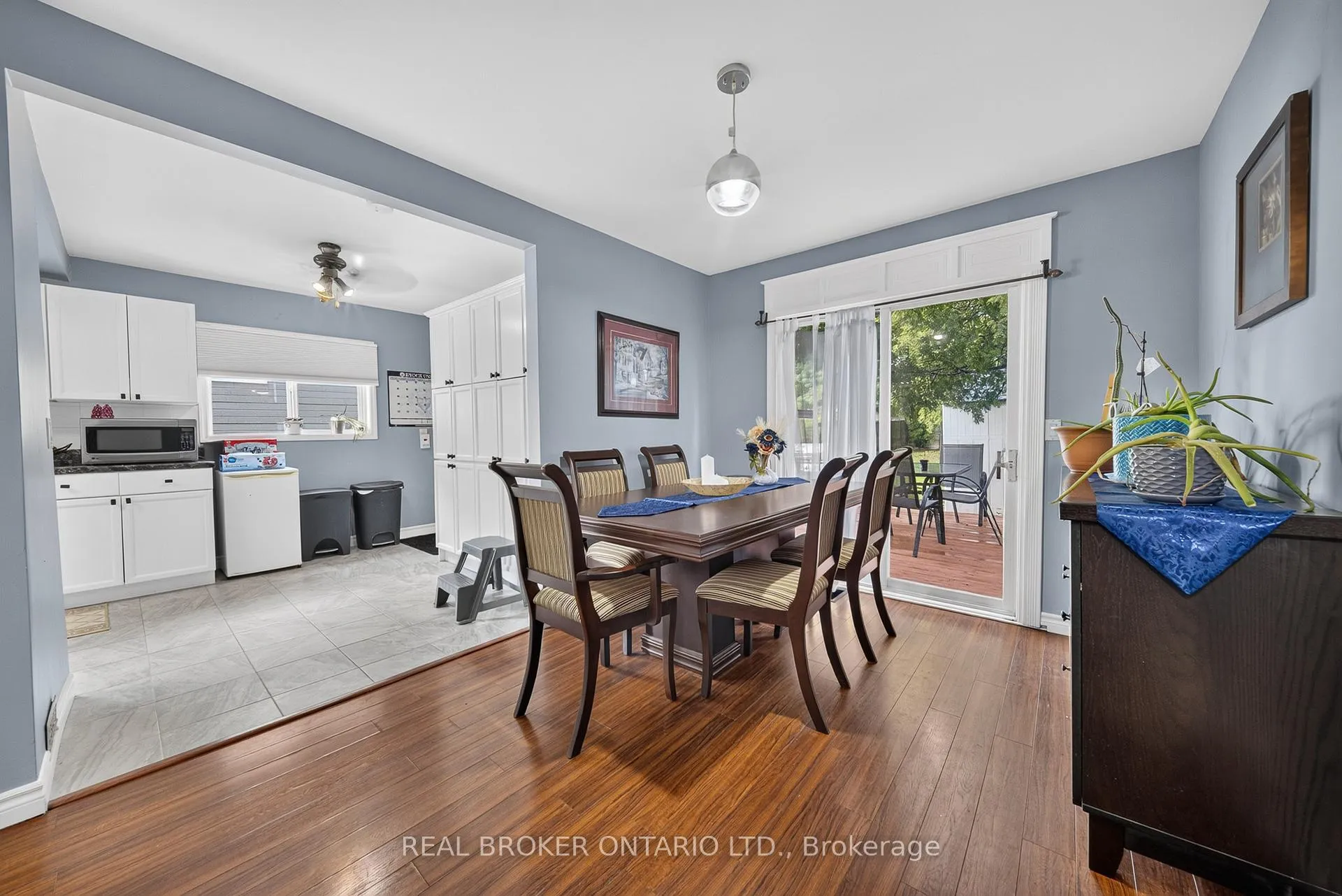 Photo 11 of 22 Edith Street, St. Catharines, Western Hill — HOMEH