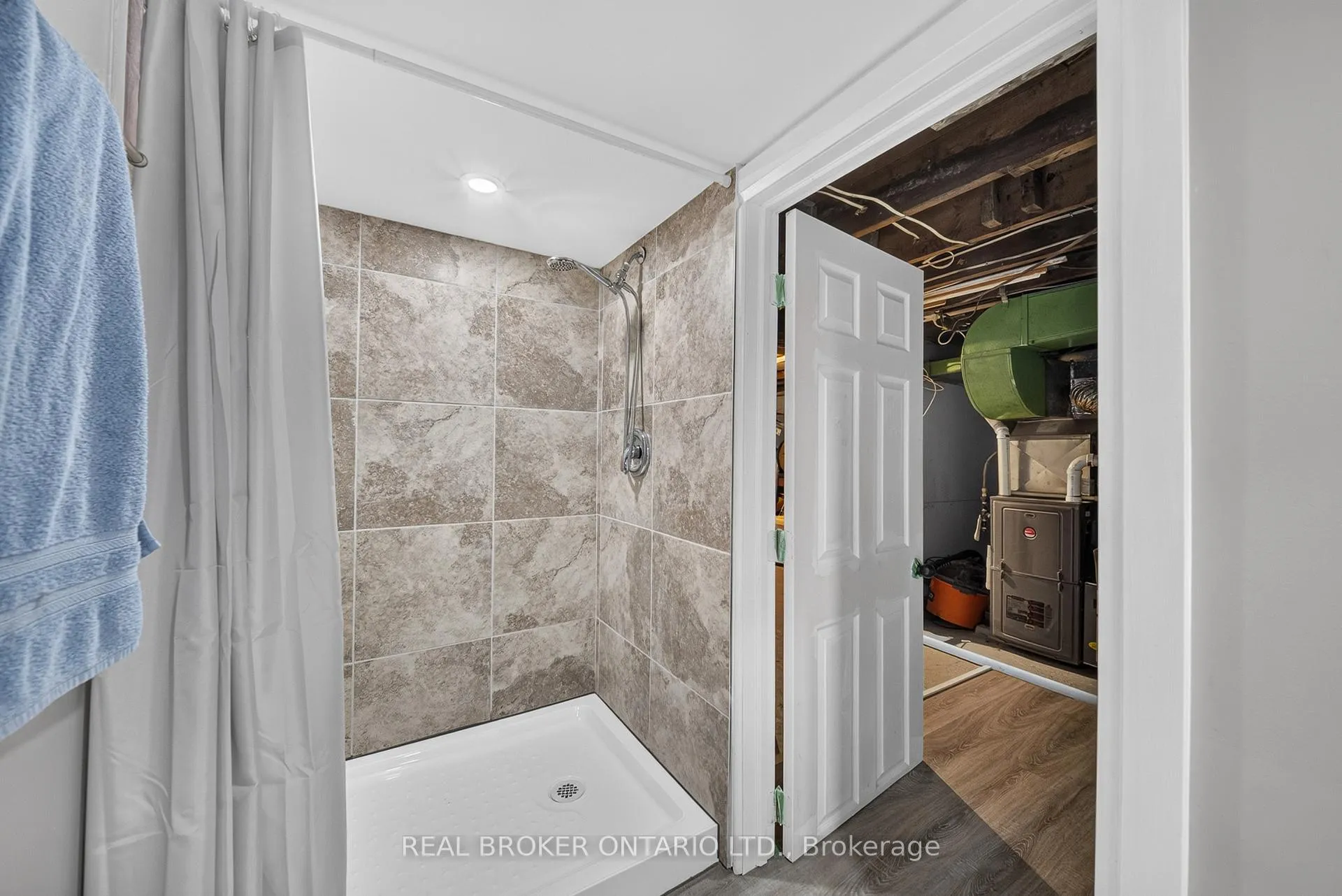 Photo 23 of 22 Edith Street, St. Catharines, Western Hill — HOMEH