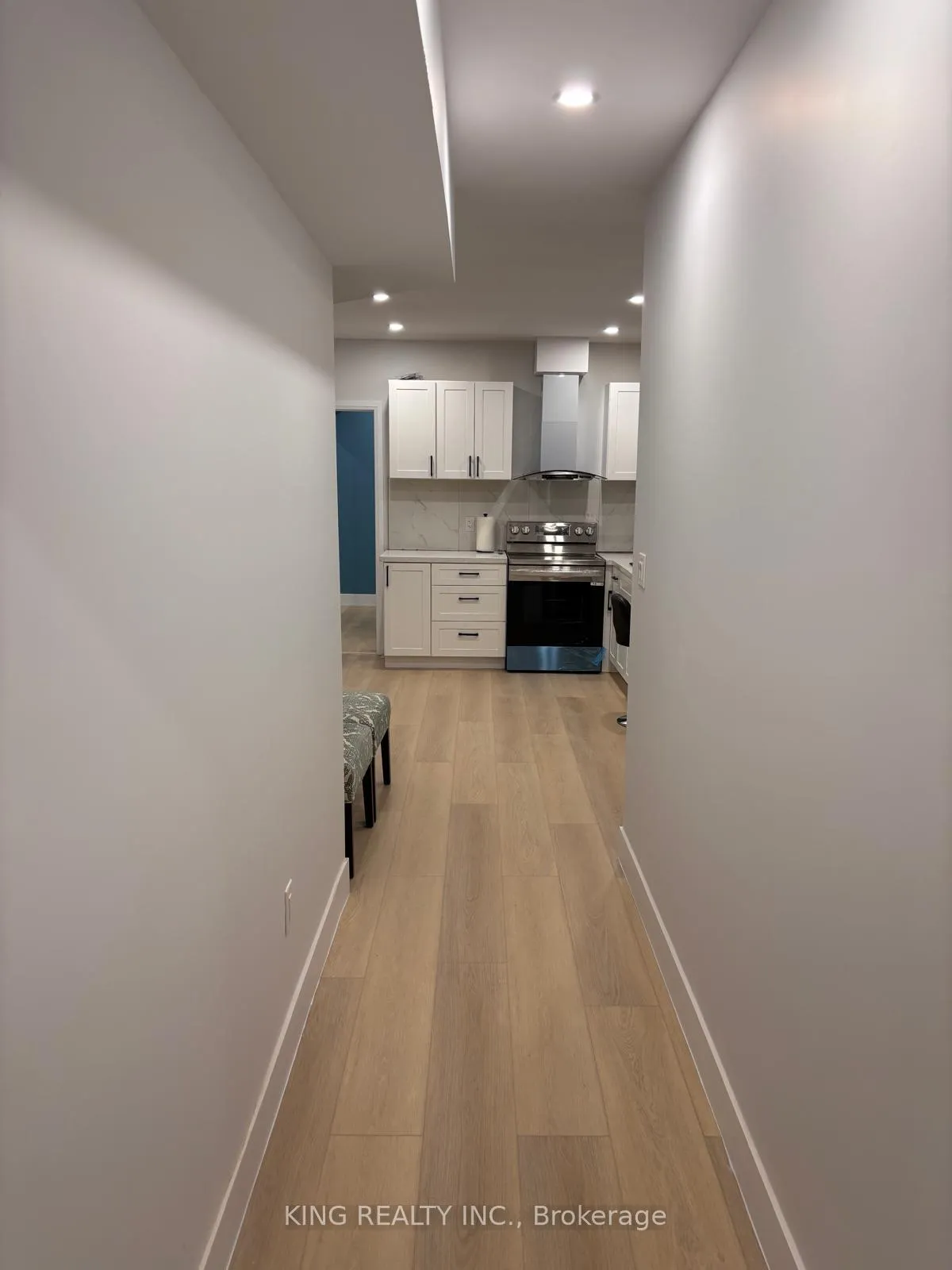 Photo 5 of 1389 Twilite Boulevard, London, North S — HOMEH