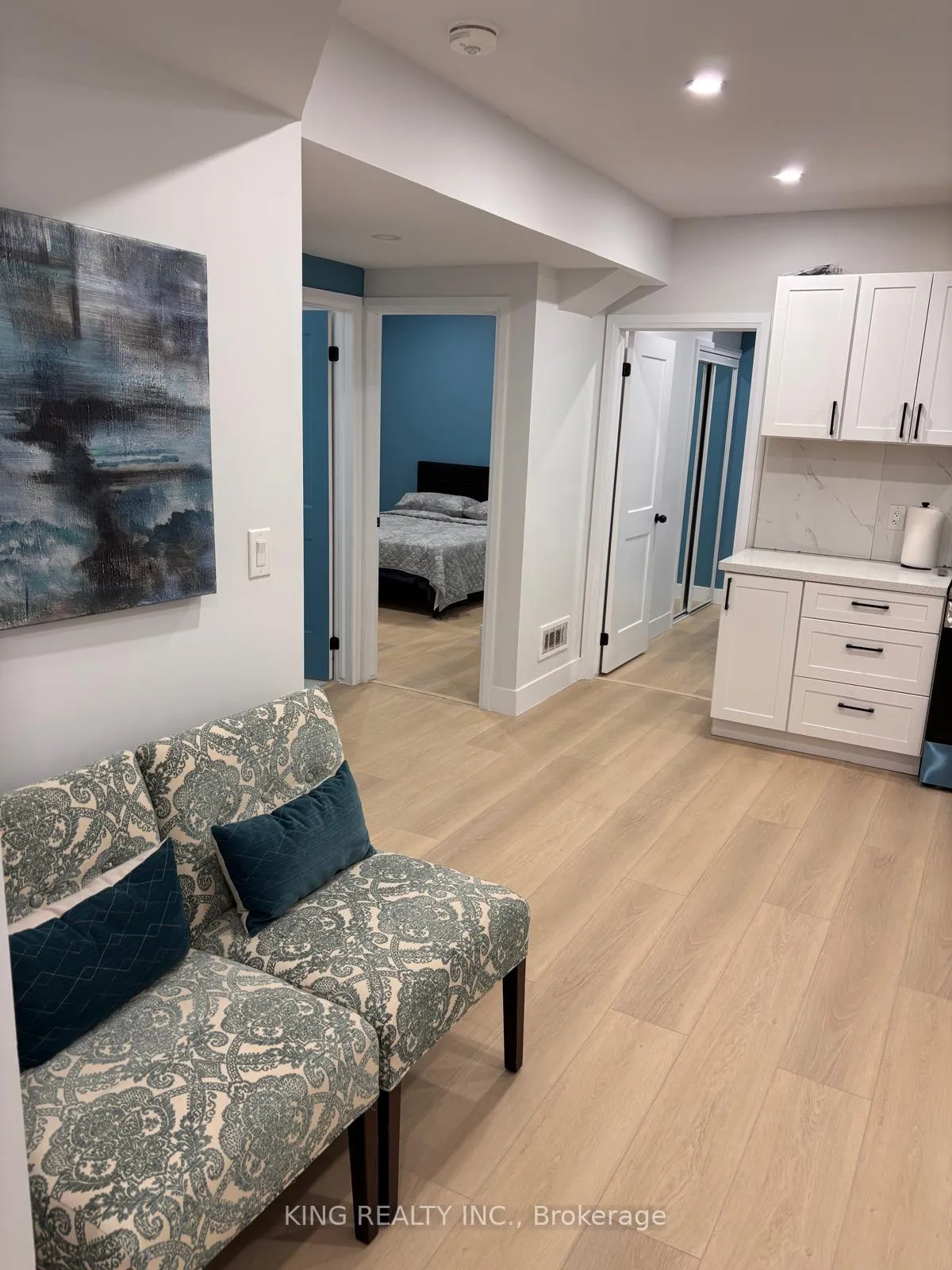 Photo 7 of 1389 Twilite Boulevard, London, North S — HOMEH
