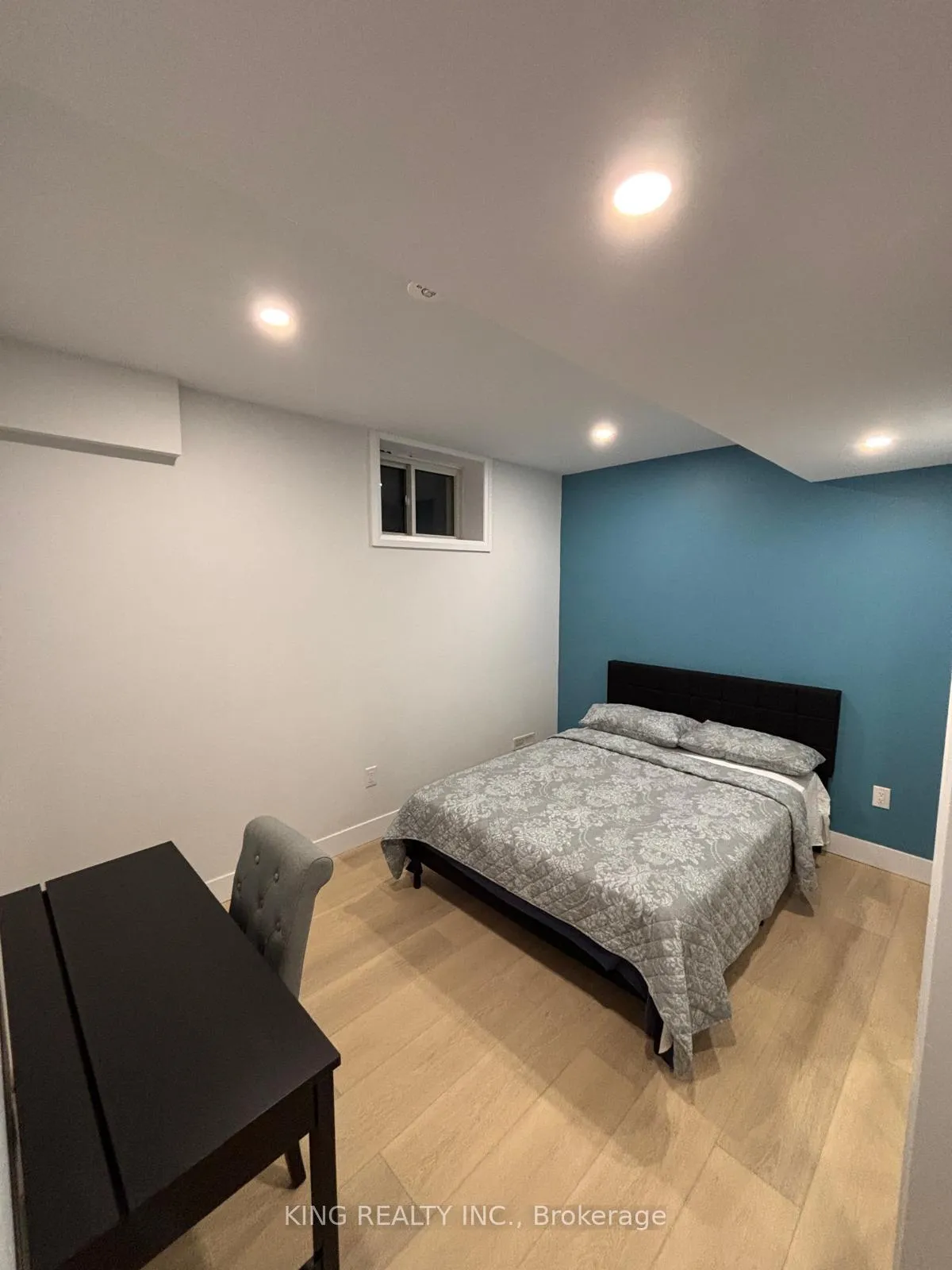 Photo 10 of 1389 Twilite Boulevard, London, North S — HOMEH