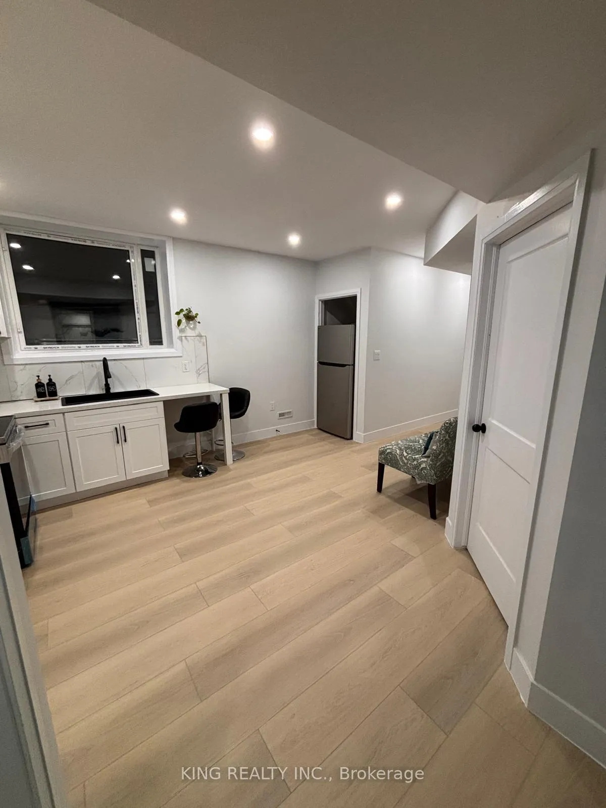 Photo 13 of 1389 Twilite Boulevard, London, North S — HOMEH