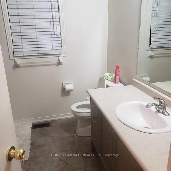 Photo 7 of 48 Burnstown Circle N, Brampton, Bram East — HOMEH