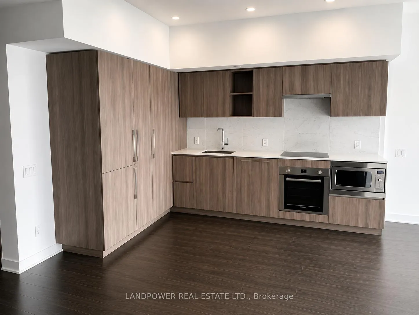 Photo 8 of Unit 3310, 19 Bathurst Street, Toronto, Waterfront Communities — HOMEH