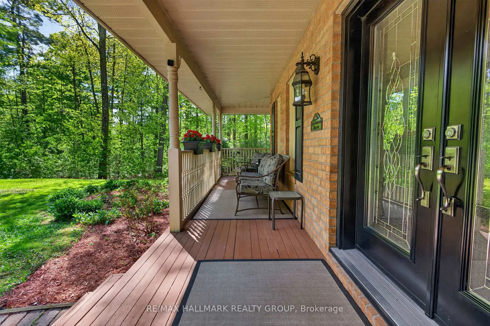 Photo 3 of 1372 Jules Leger Drive, Ottawa, Cumberland Ridge — HOMEH