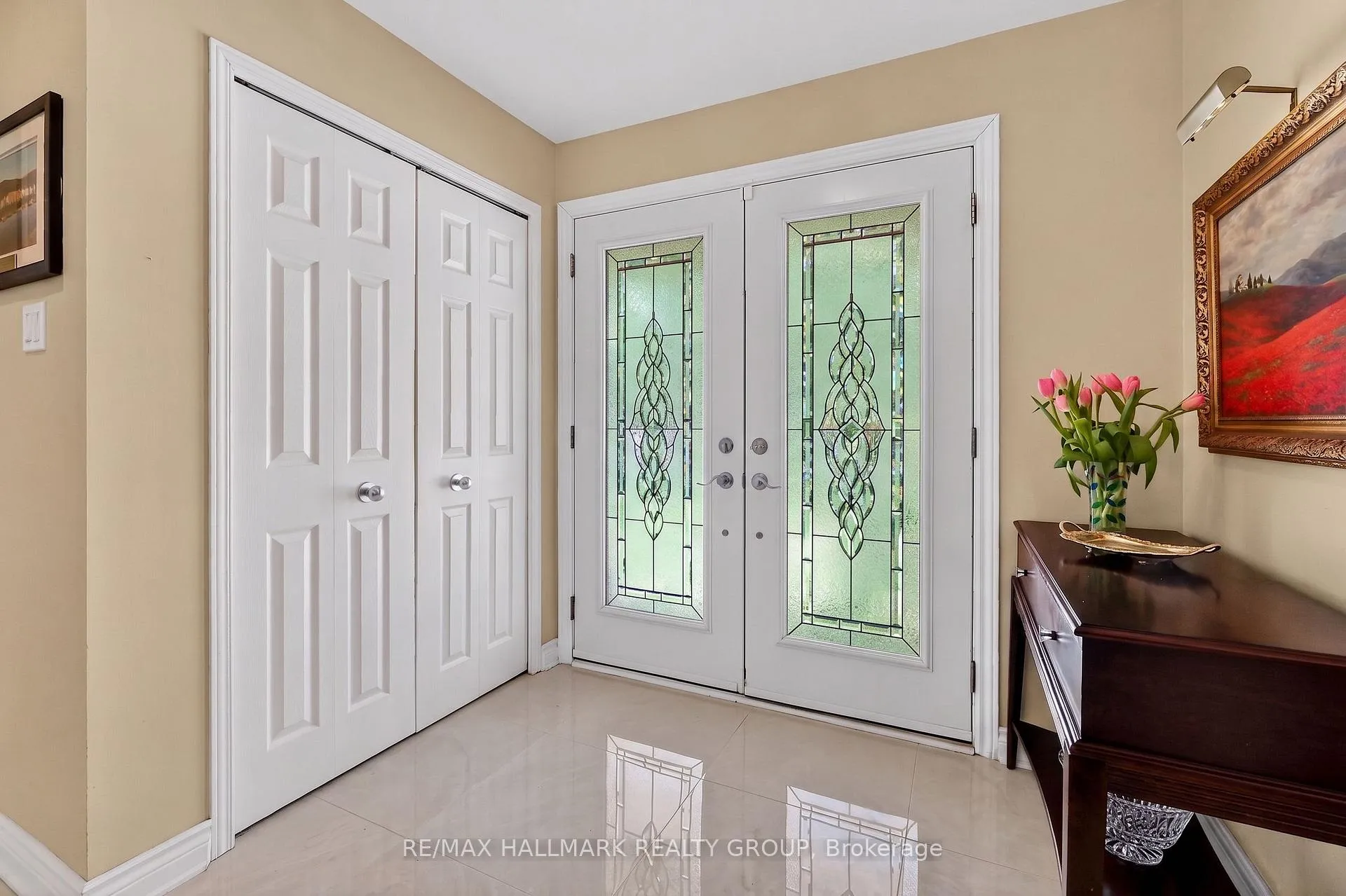 Photo 5 of 1372 Jules Leger Drive, Ottawa, Cumberland Ridge — HOMEH