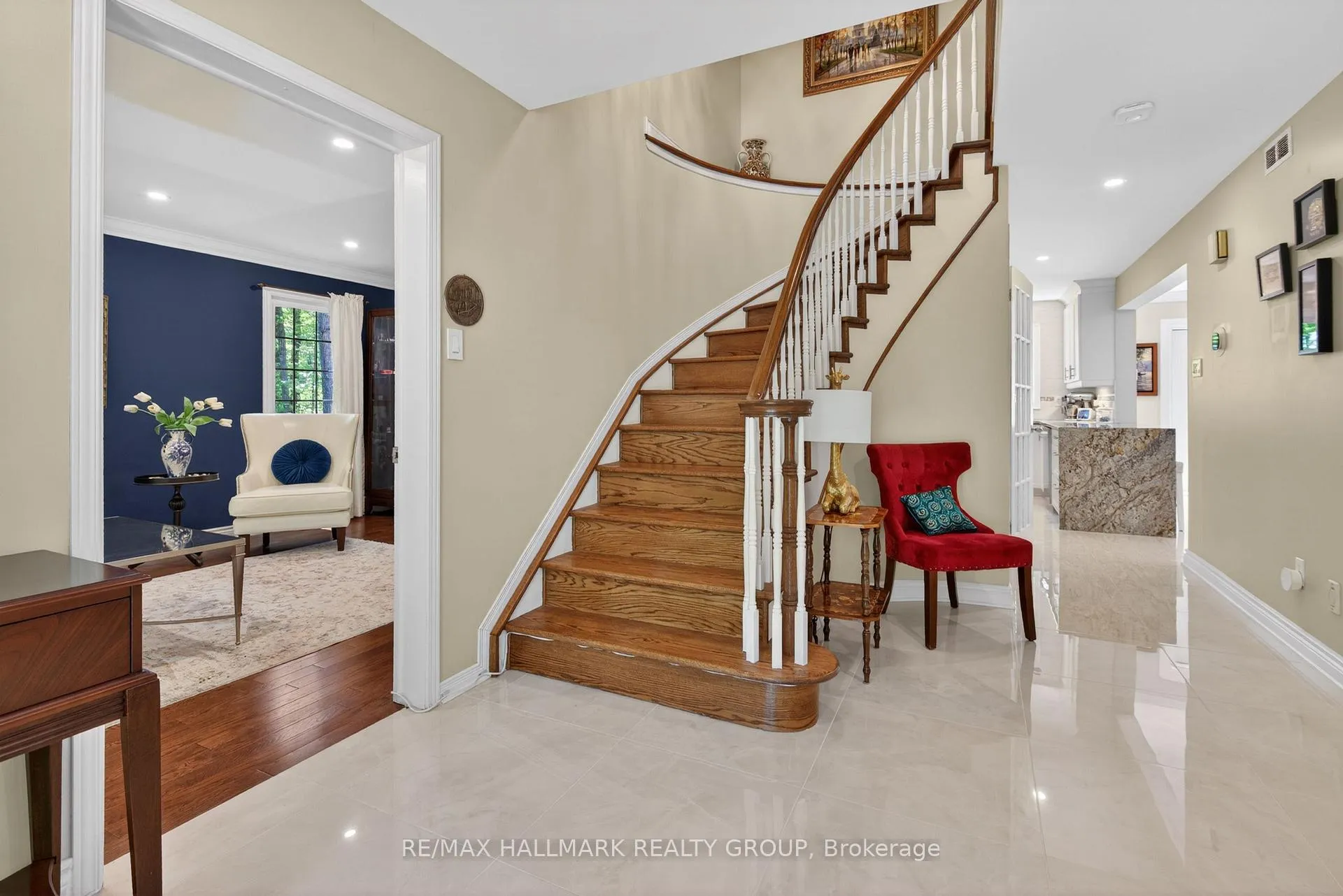 Photo 7 of 1372 Jules Leger Drive, Ottawa, Cumberland Ridge — HOMEH