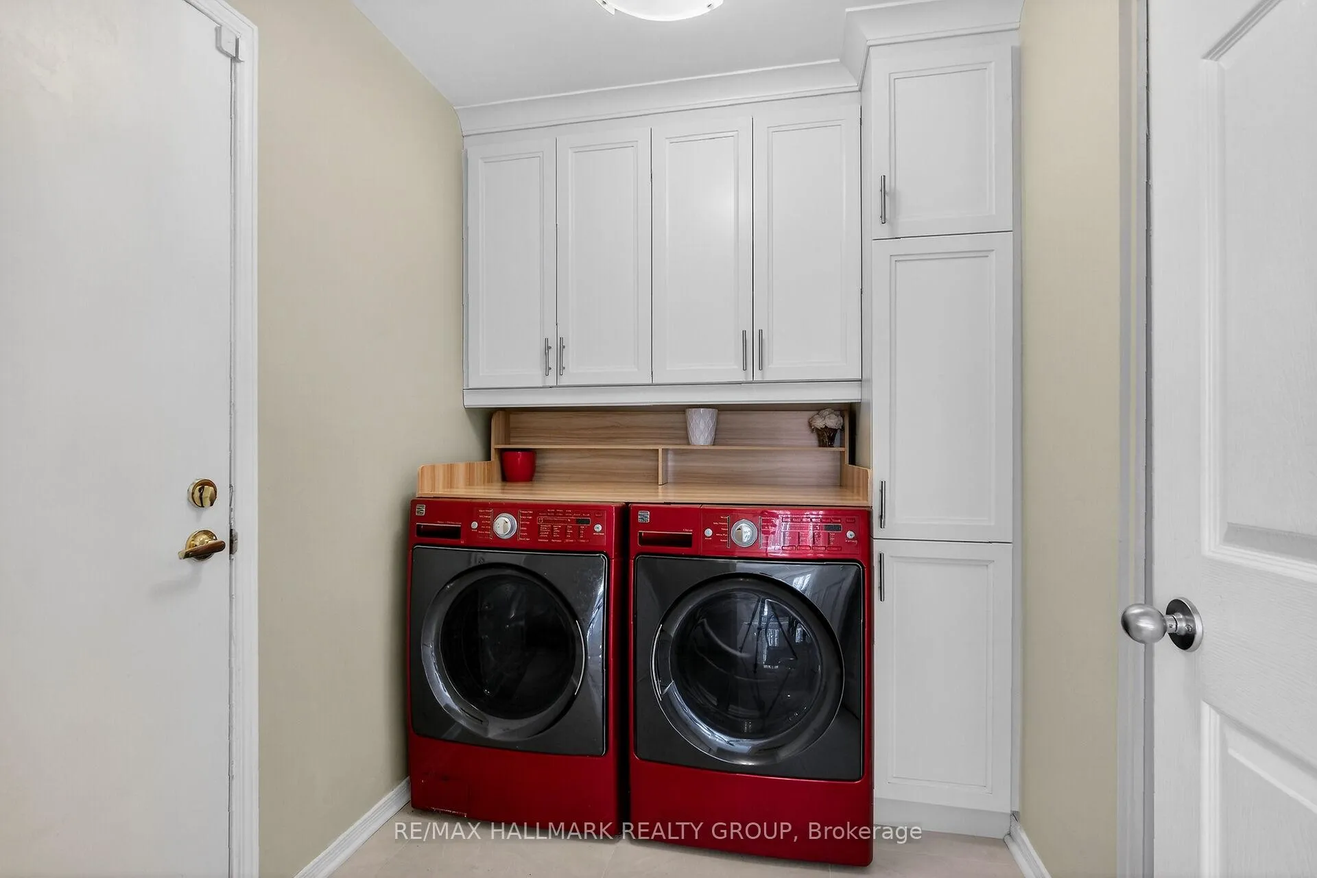 Photo 23 of 1372 Jules Leger Drive, Ottawa, Cumberland Ridge — HOMEH