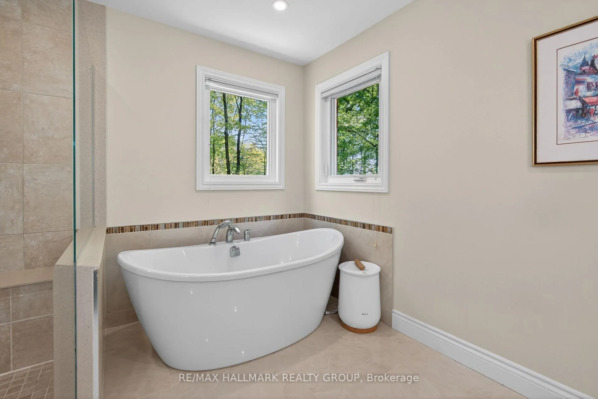 Photo 31 of 1372 Jules Leger Drive, Ottawa, Cumberland Ridge — HOMEH
