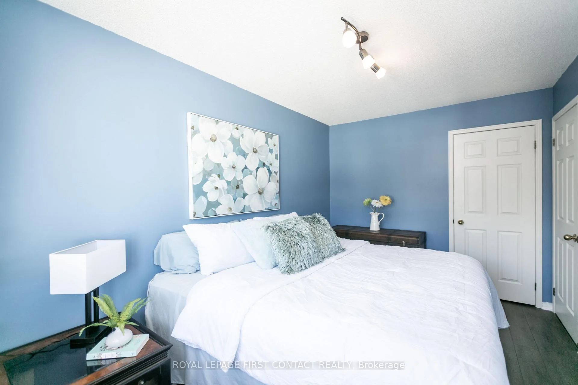 Photo 28 of 13 Irwin Drive, Barrie, Northwest — HOMEH