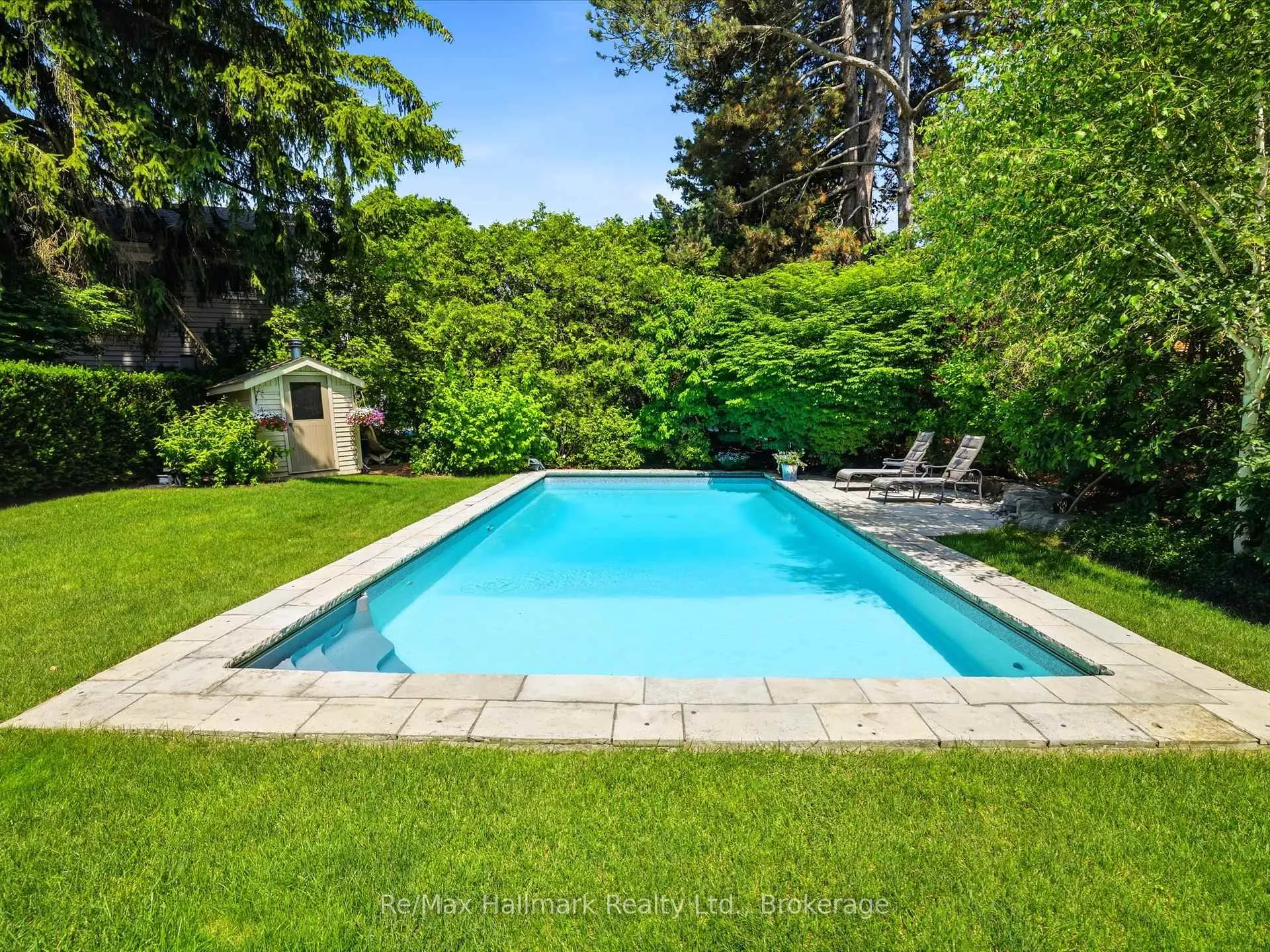 Photo 3 of 153 Cairncroft Road, Oakville, Morrison — HOMEH