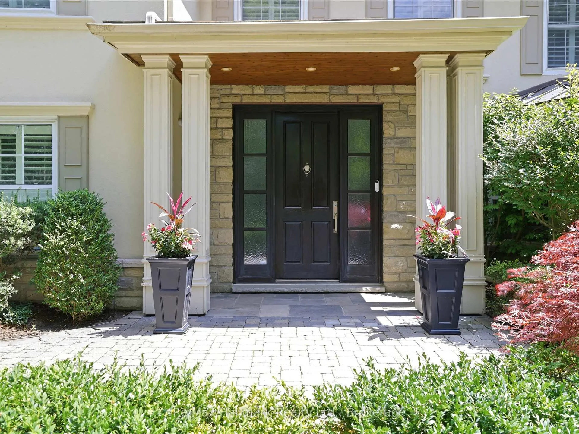 Photo 4 of 153 Cairncroft Road, Oakville, Morrison — HOMEH