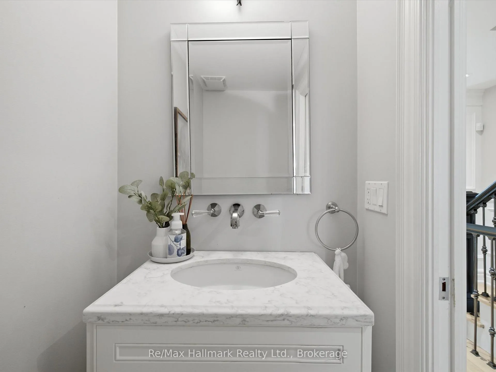 Photo 9 of 153 Cairncroft Road, Oakville, Morrison — HOMEH