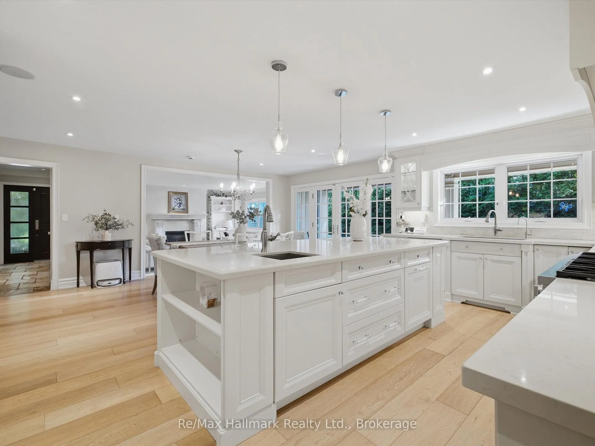 Photo 10 of 153 Cairncroft Road, Oakville, Morrison — HOMEH