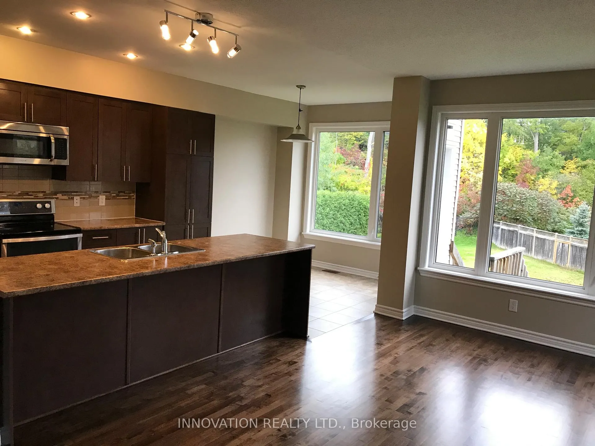 Photo 6 of 898 Fletcher Circle, Ottawa, Kanata - Kanata Lakes/Heritage Hills — HOMEH