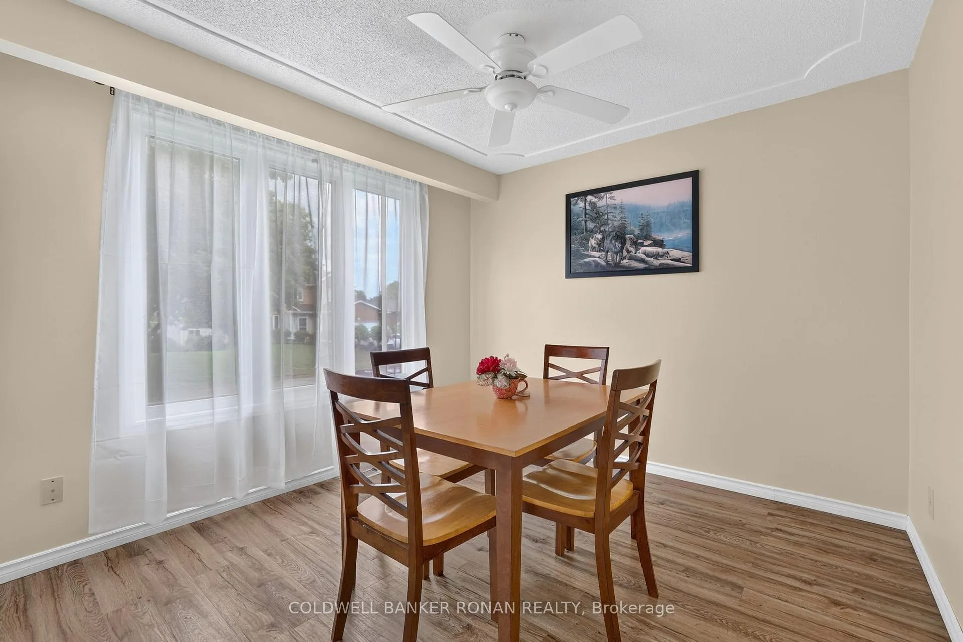Photo 7 of 22 Roehampton Avenue, St. Catharines, Carlton/Bunting — HOMEH