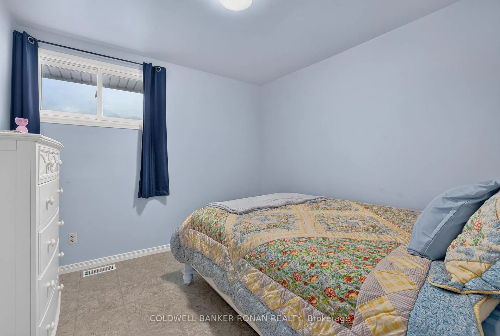 Photo 16 of 22 Roehampton Avenue, St. Catharines, Carlton/Bunting — HOMEH