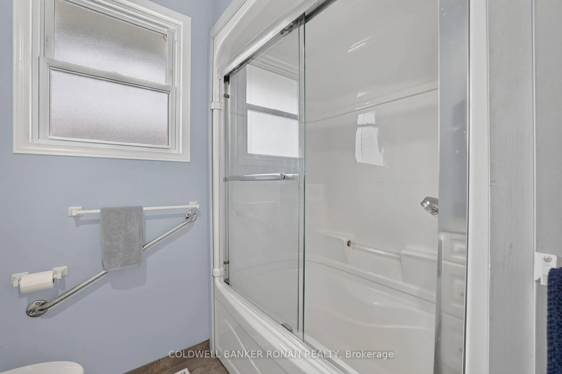 Photo 24 of 22 Roehampton Avenue, St. Catharines, Carlton/Bunting — HOMEH