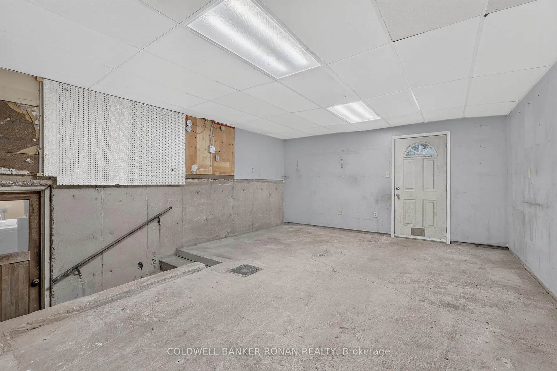 Photo 31 of 22 Roehampton Avenue, St. Catharines, Carlton/Bunting — HOMEH