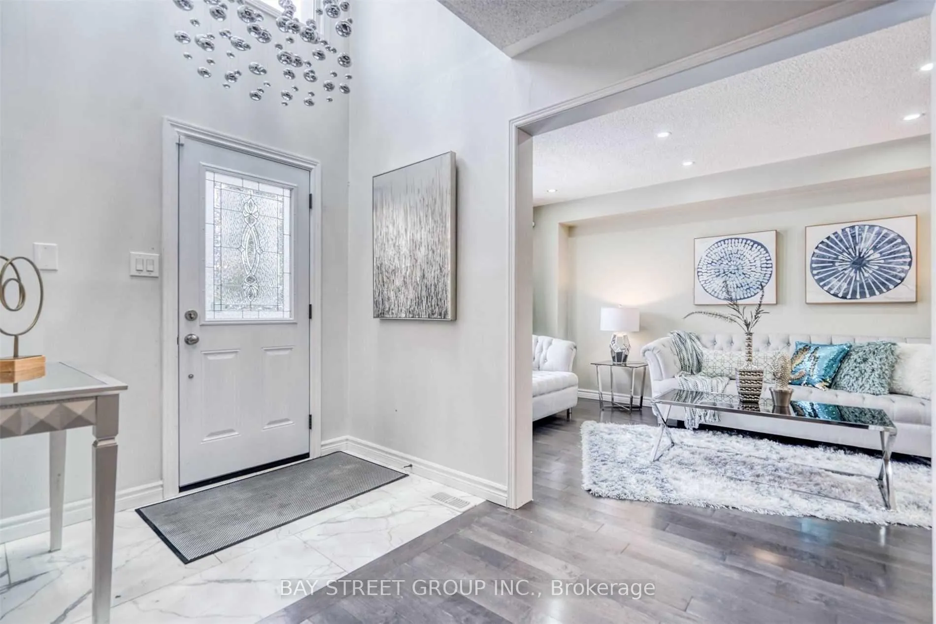 Photo 2 of 9 Ingleborough Court, Markham, Unionville — HOMEH