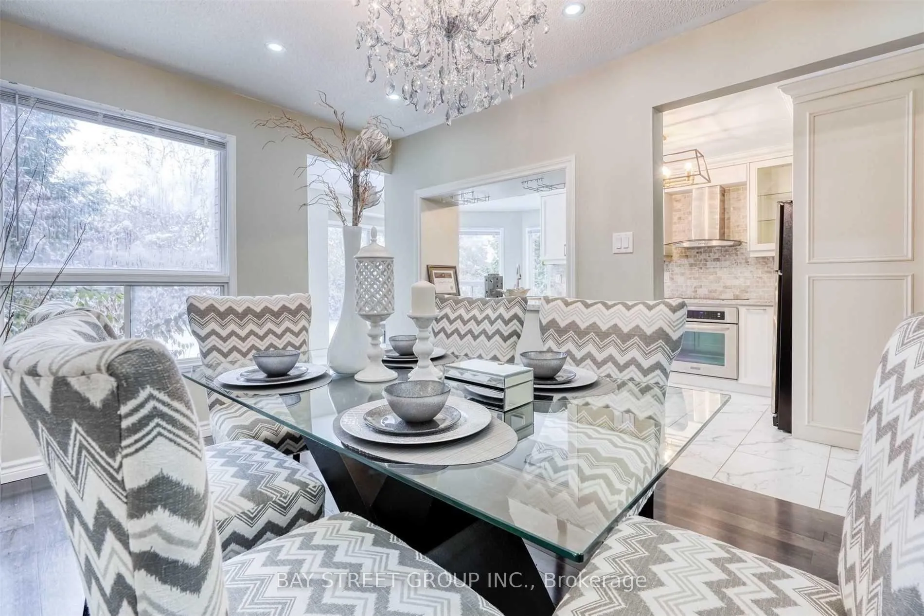 Photo 8 of 9 Ingleborough Court, Markham, Unionville — HOMEH