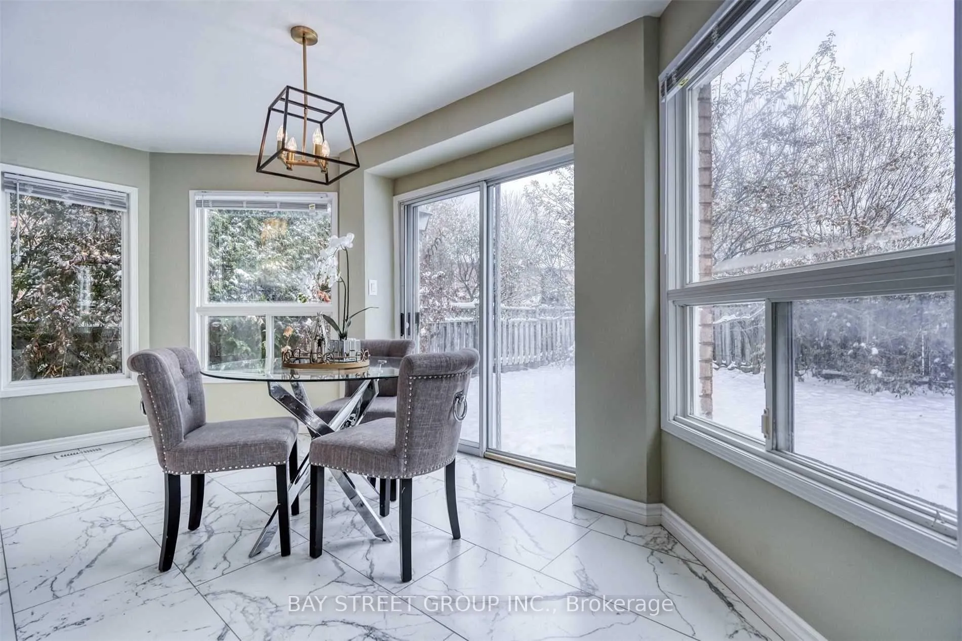 Photo 12 of 9 Ingleborough Court, Markham, Unionville — HOMEH