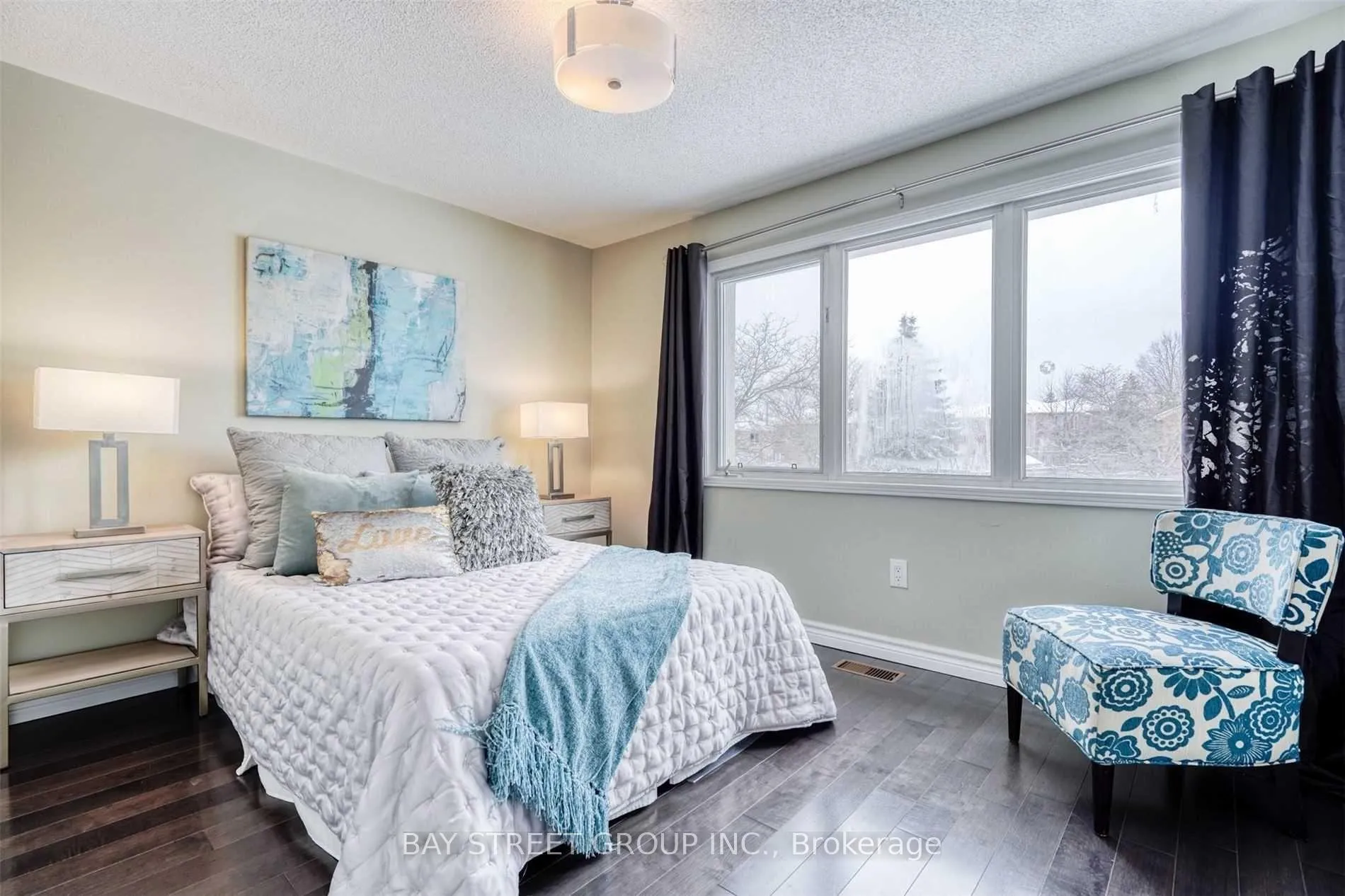 Photo 15 of 9 Ingleborough Court, Markham, Unionville — HOMEH