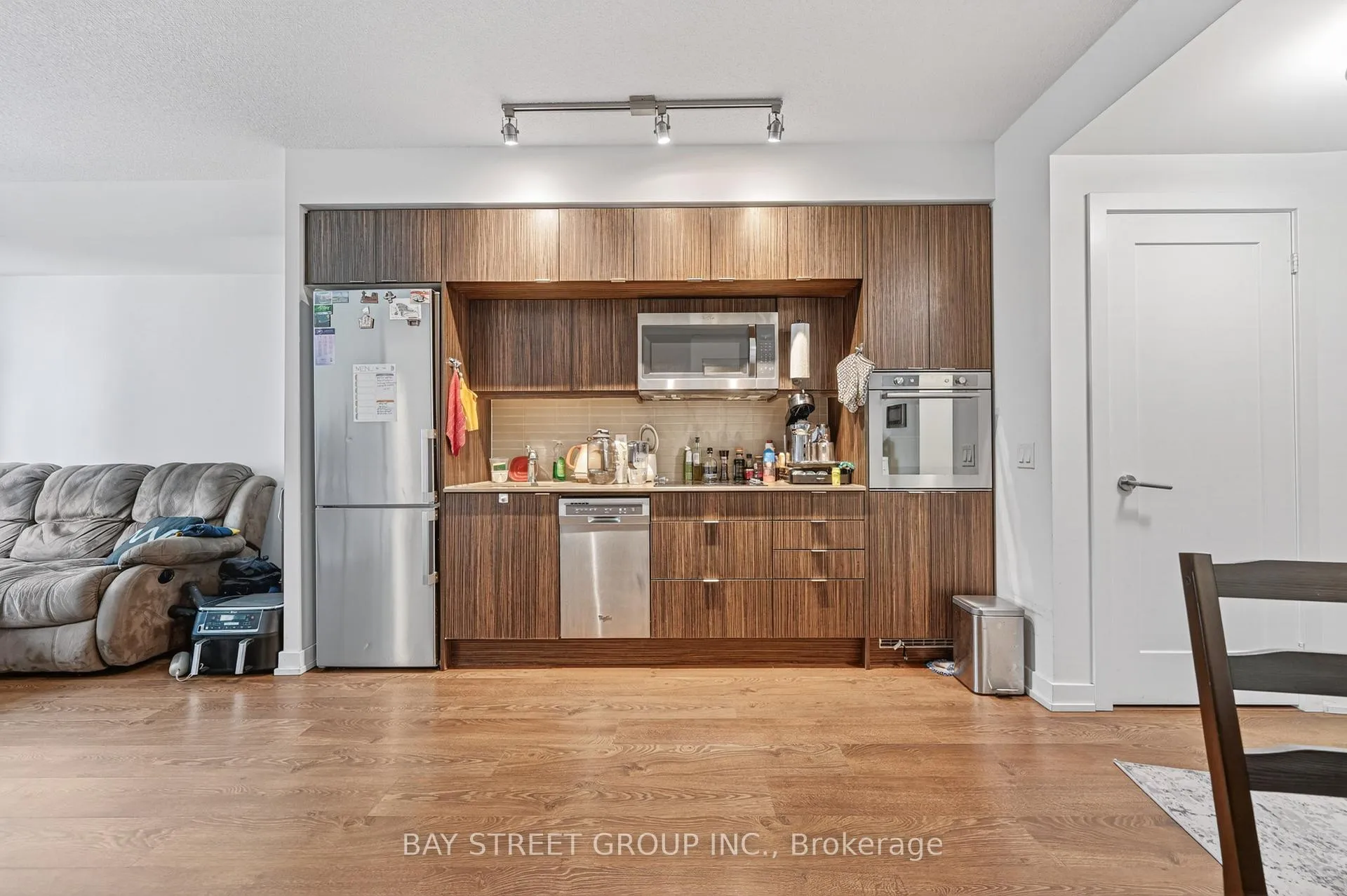 Photo 7 of Unit 1002, 10 York Street, Toronto, Waterfront Communities — HOMEH