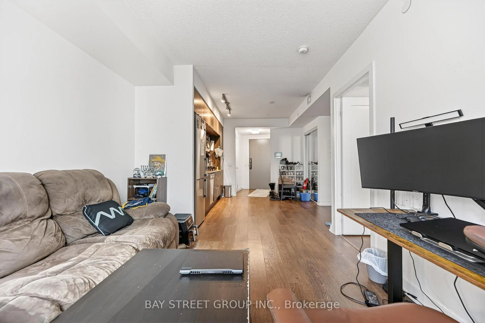 Photo 11 of Unit 1002, 10 York Street, Toronto, Waterfront Communities — HOMEH