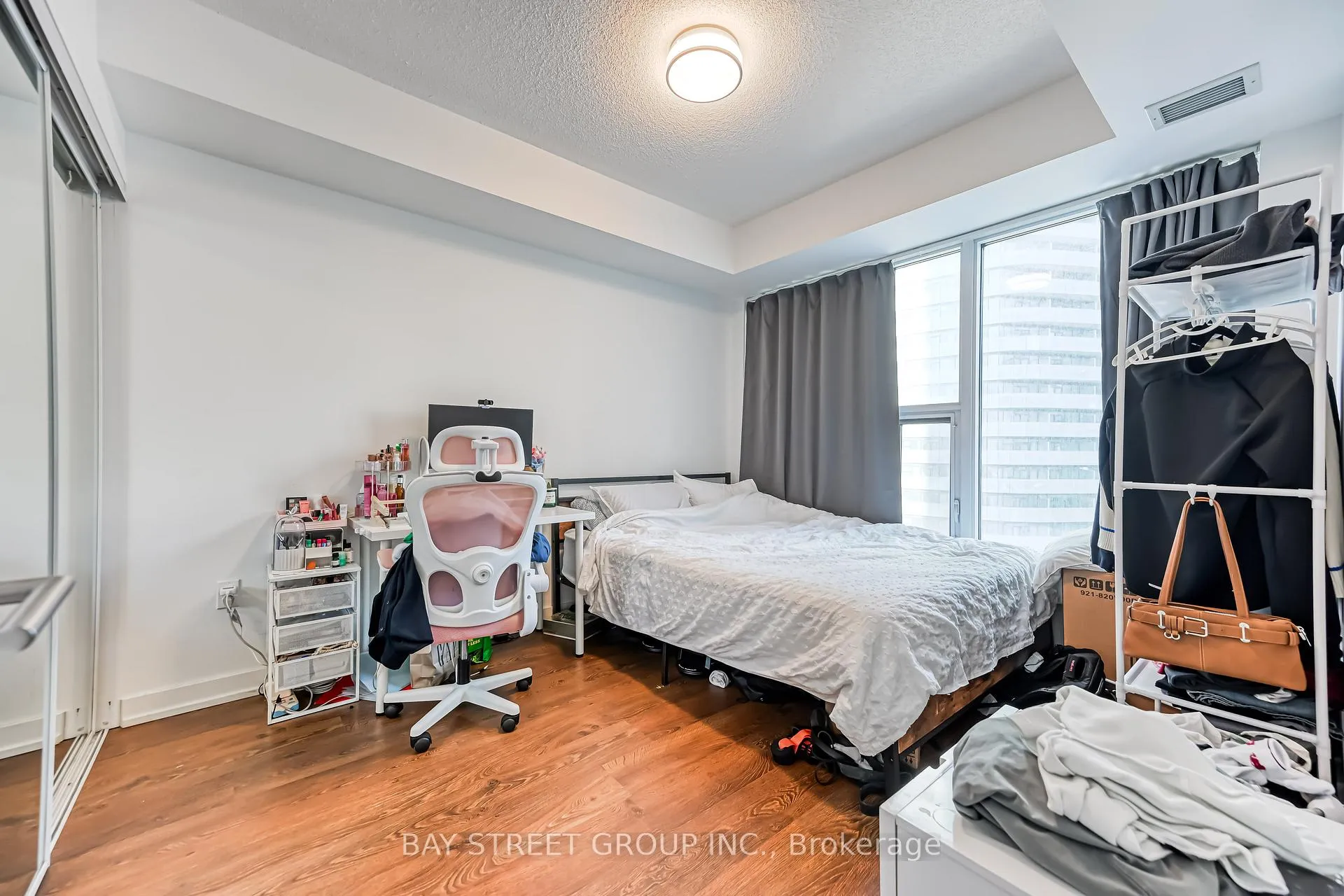 Photo 13 of Unit 1002, 10 York Street, Toronto, Waterfront Communities — HOMEH