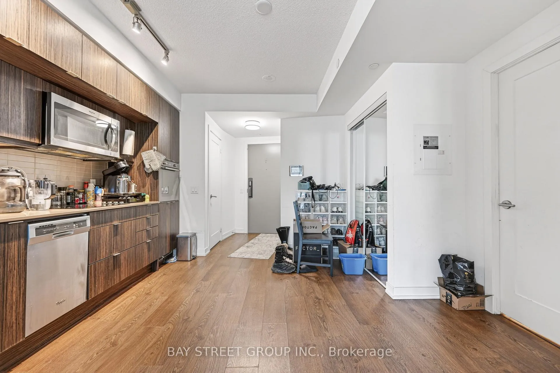 Photo 17 of Unit 1002, 10 York Street, Toronto, Waterfront Communities — HOMEH