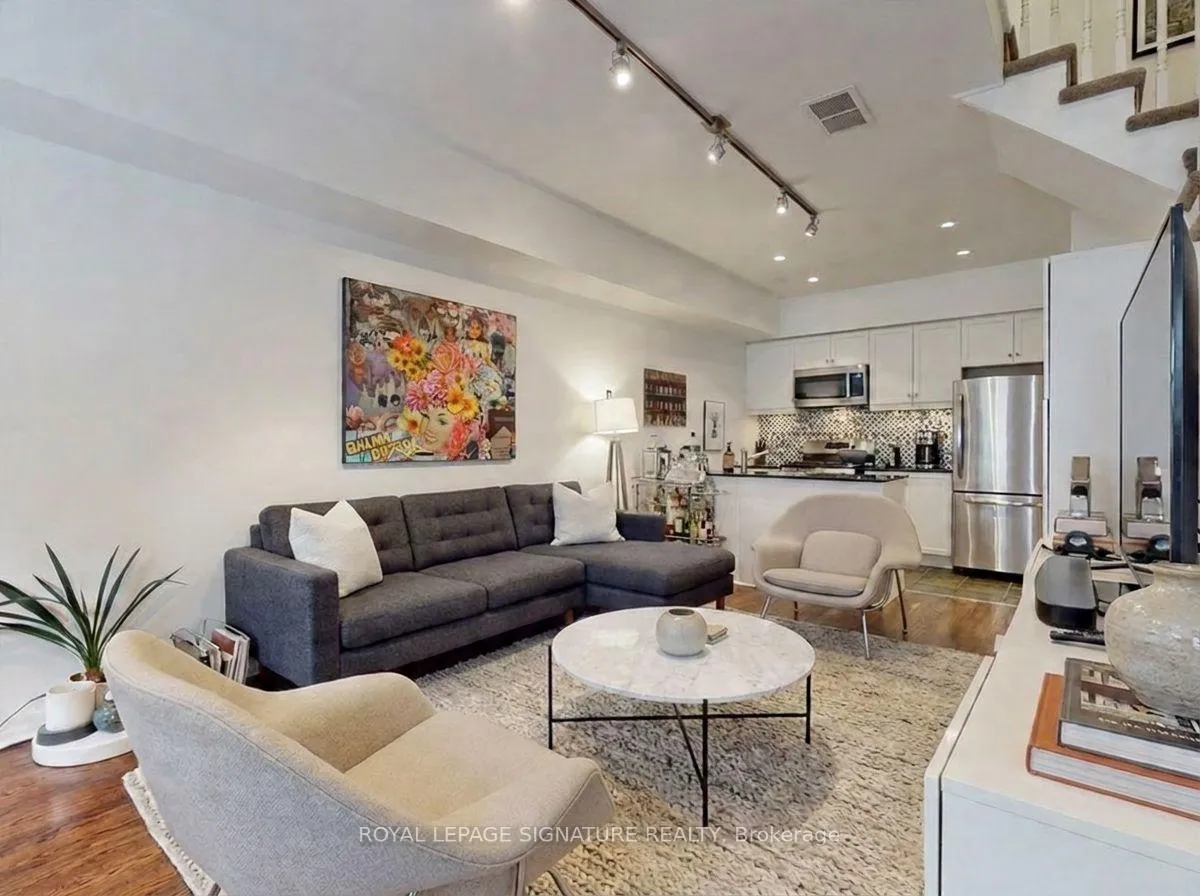 Front of Unit 42, 6 Wellesley Place