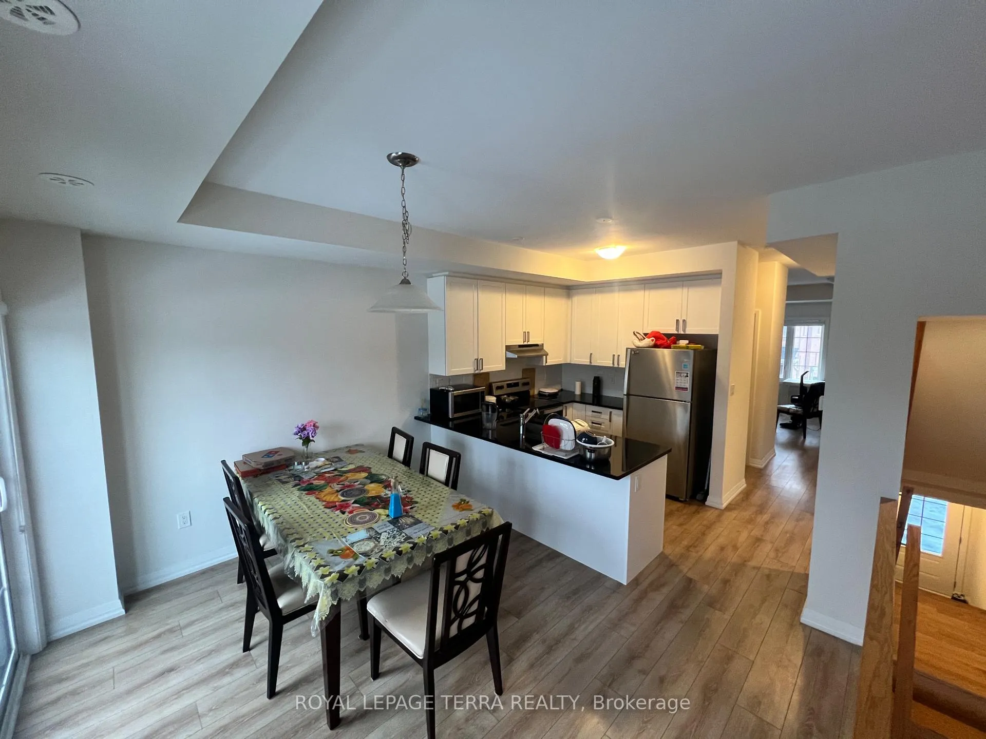 Photo 4 of 185 Royal Northern Path, Oshawa, Windfields — HOMEH