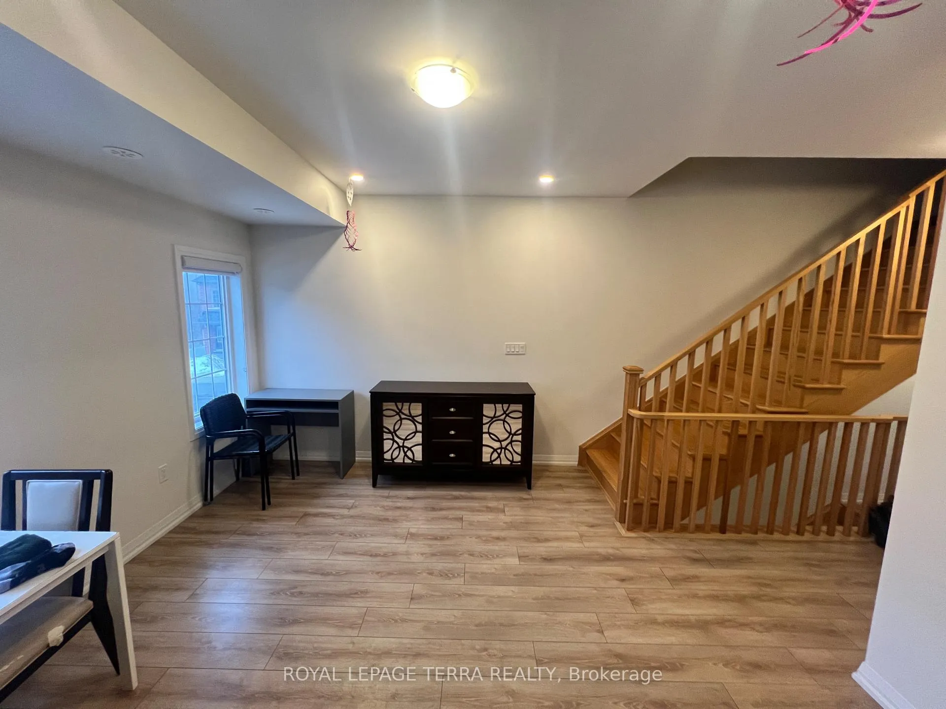 Photo 9 of 185 Royal Northern Path, Oshawa, Windfields — HOMEH