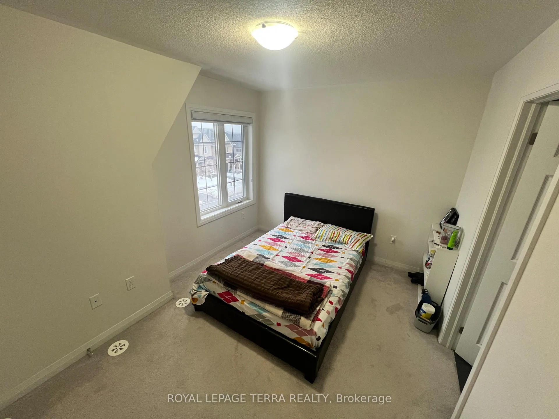 Photo 13 of 185 Royal Northern Path, Oshawa, Windfields — HOMEH