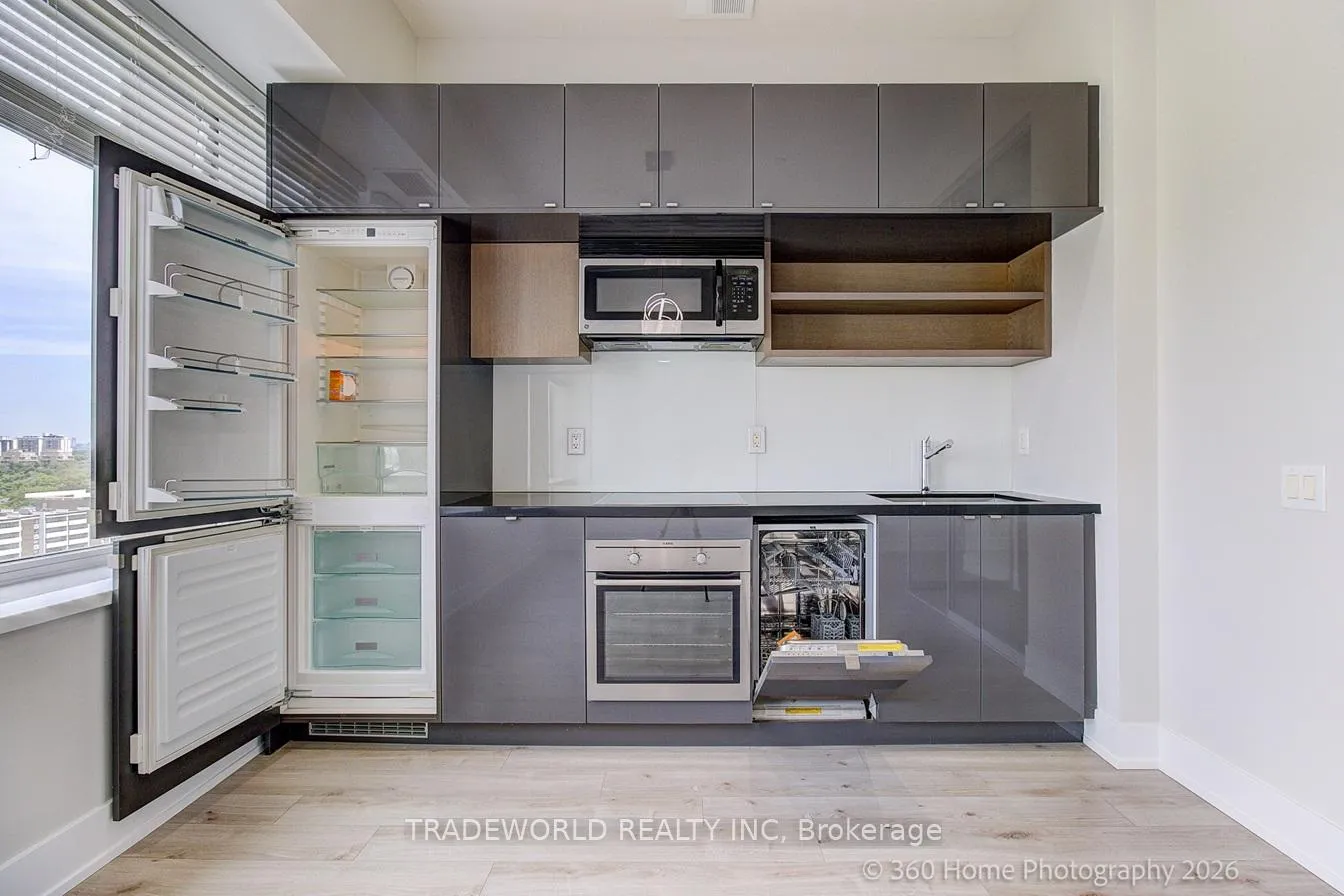 Photo 9 of Unit 1428, 111 St. Clair Avenue W, Toronto, Yonge-St. Clair — HOMEH