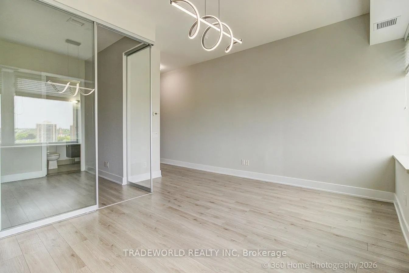 Photo 10 of Unit 1428, 111 St. Clair Avenue W, Toronto, Yonge-St. Clair — HOMEH